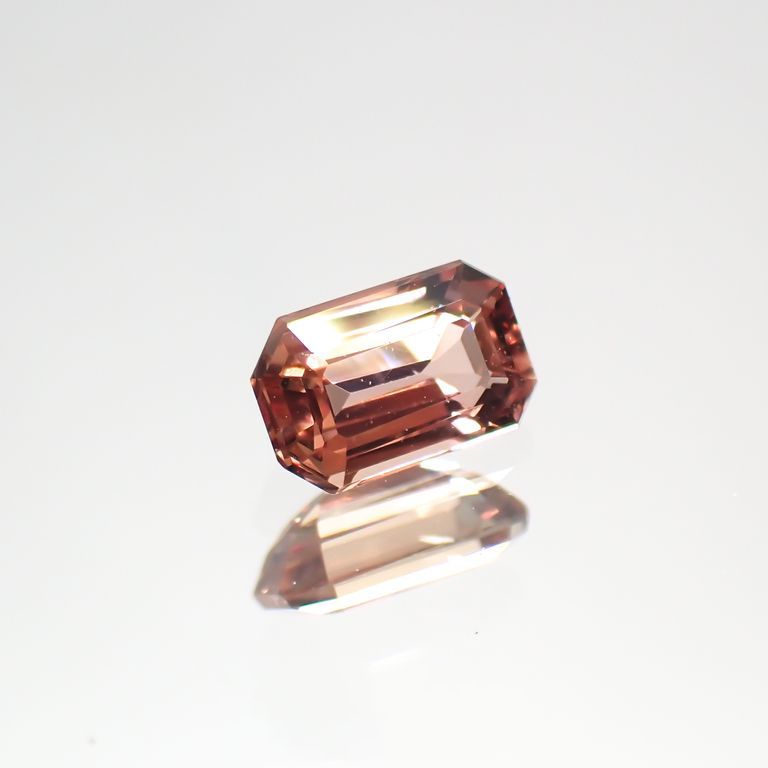 パパラチャサファイア 非加熱(宝石名サファイア/別名パパラチャ・サファイア)スリランカ産 0.35ct GIA鑑付[230421634]4.91x3.12mm前後