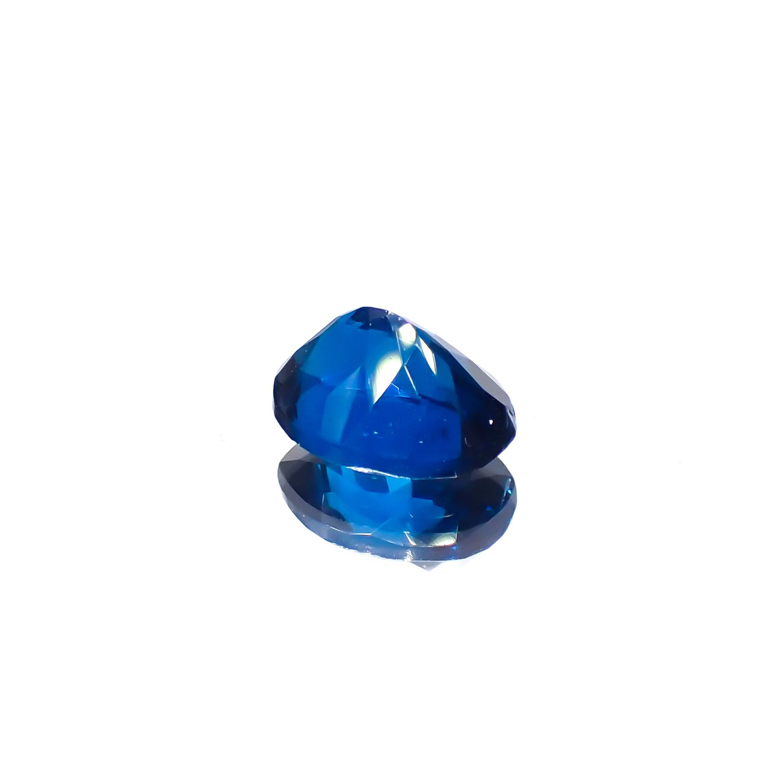 ディープブルーアパタイト  マダガスカル産 1.37ct[230421656]7.8x6.1mm前後