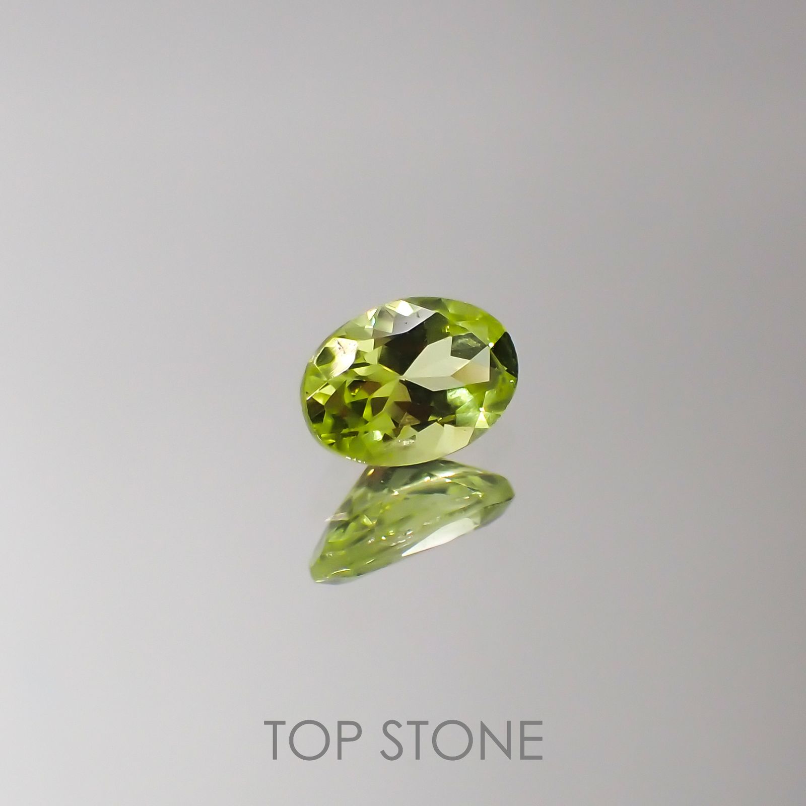 パロットクリソベリル(宝石名クリソベリル)インド産 0.41ct 識別済[220616419]5.6x3.8mm前後