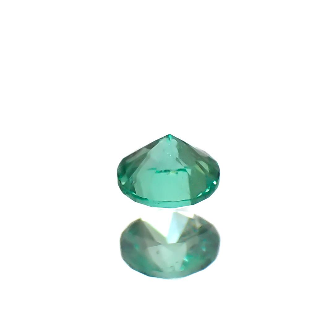 ノンオイルエメラルド ロシア産 0.045ct [250330104]2.3x2.3mm前後