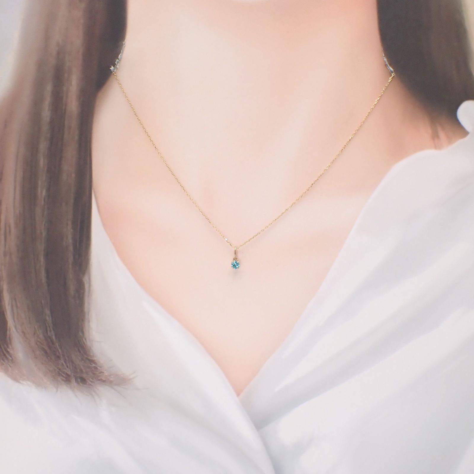 ◇K10ペンダント◇ アパタイト 約0.10ct | ラウンド/つやあり仕上げ 3mm(※チェーン別売り) [241229430]