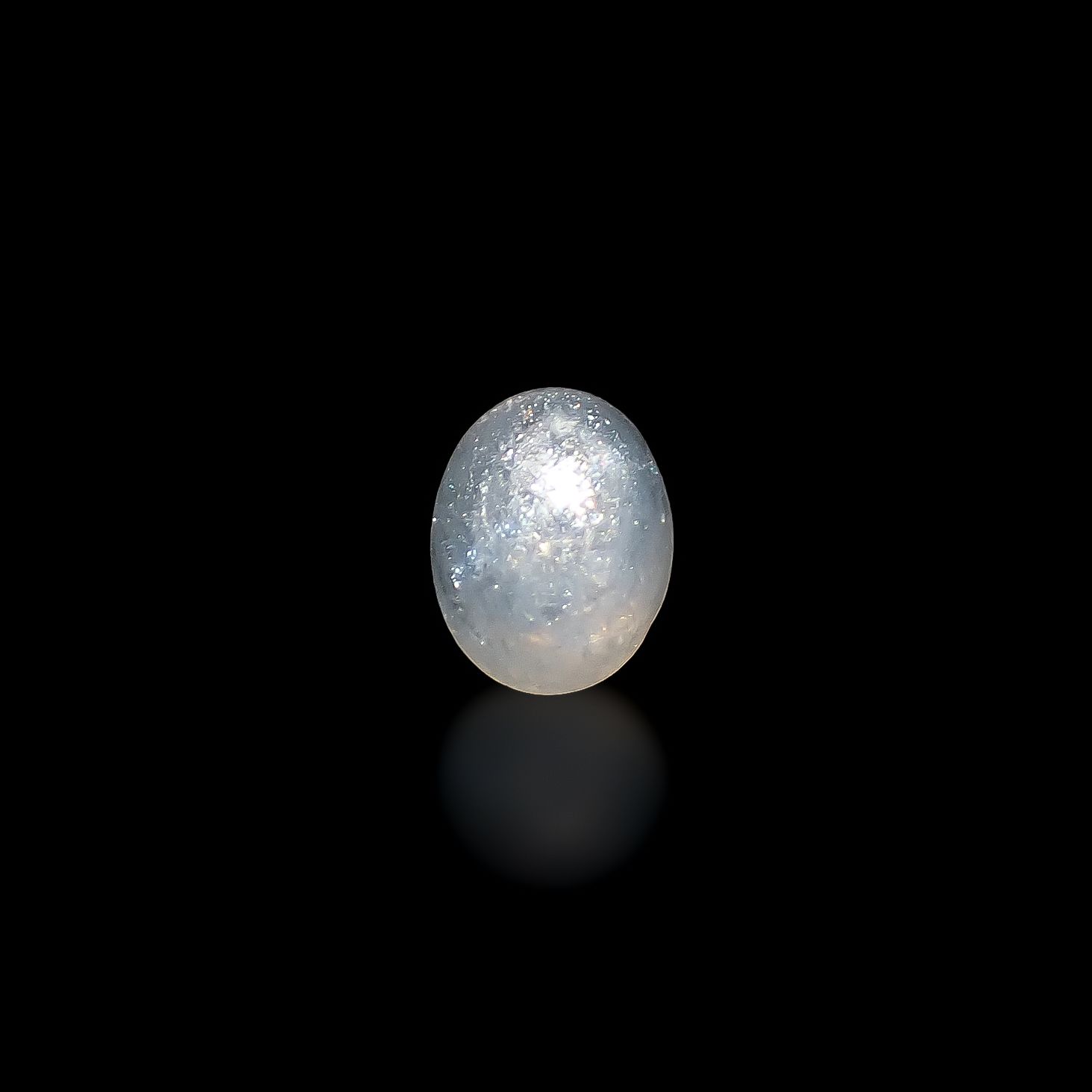 ジルコンキャッツアイ ビルマ産 0.62ct / 5.2x4mm前後 [260832881]