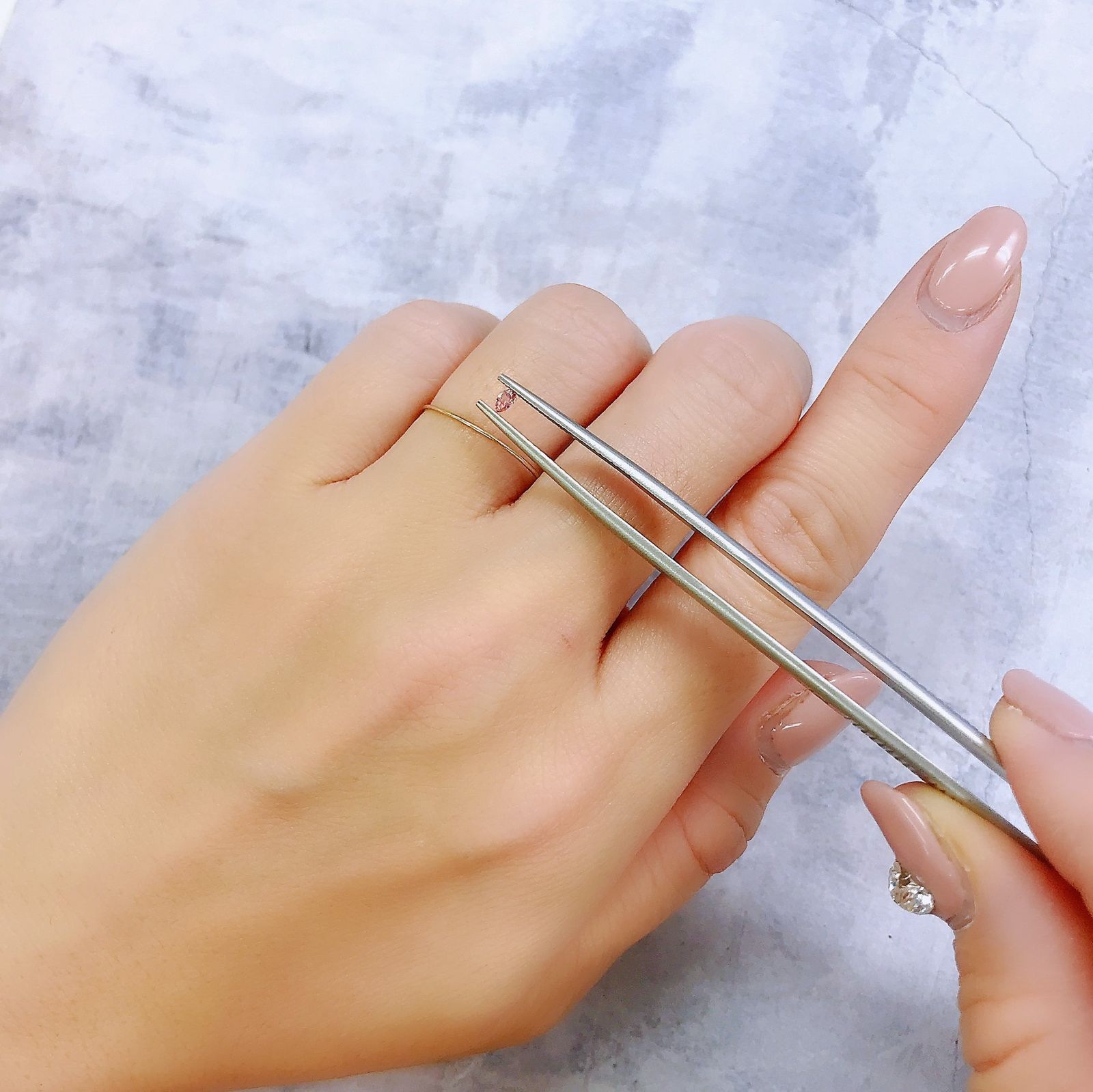 パパラチャサファイア(宝石名サファイア/別名パパラチャ・サファイア)スリランカ産 0.068ct ソ付(日独)[221219640]3.02x2.11mm前後
