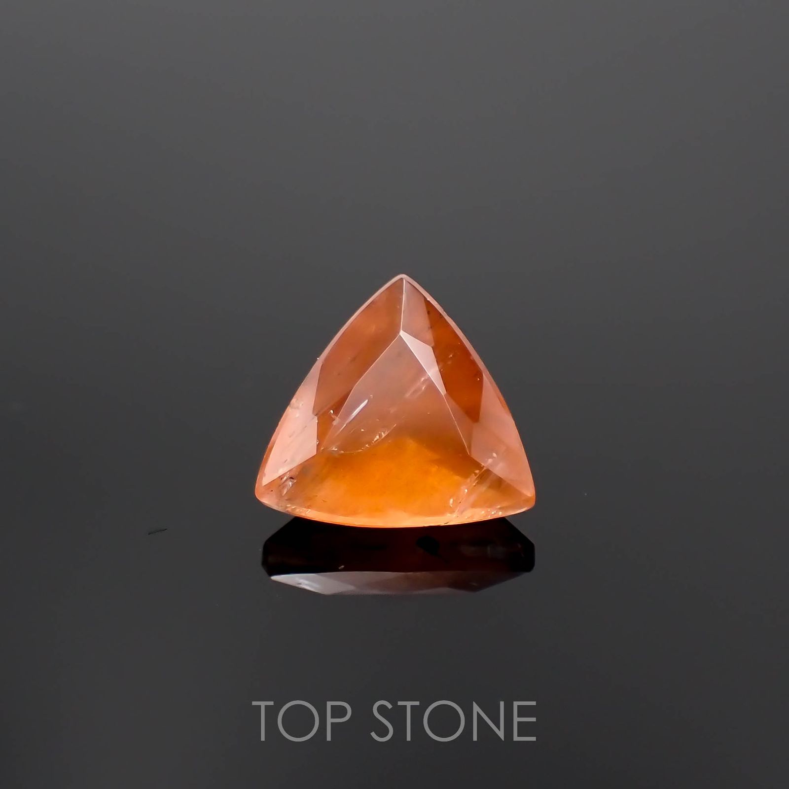 サンストーンスキャポライト(宝石名シーン・スキャポライト)タンザニア産 1.42ct 識別済[221219282]8.2x8.4mm前後