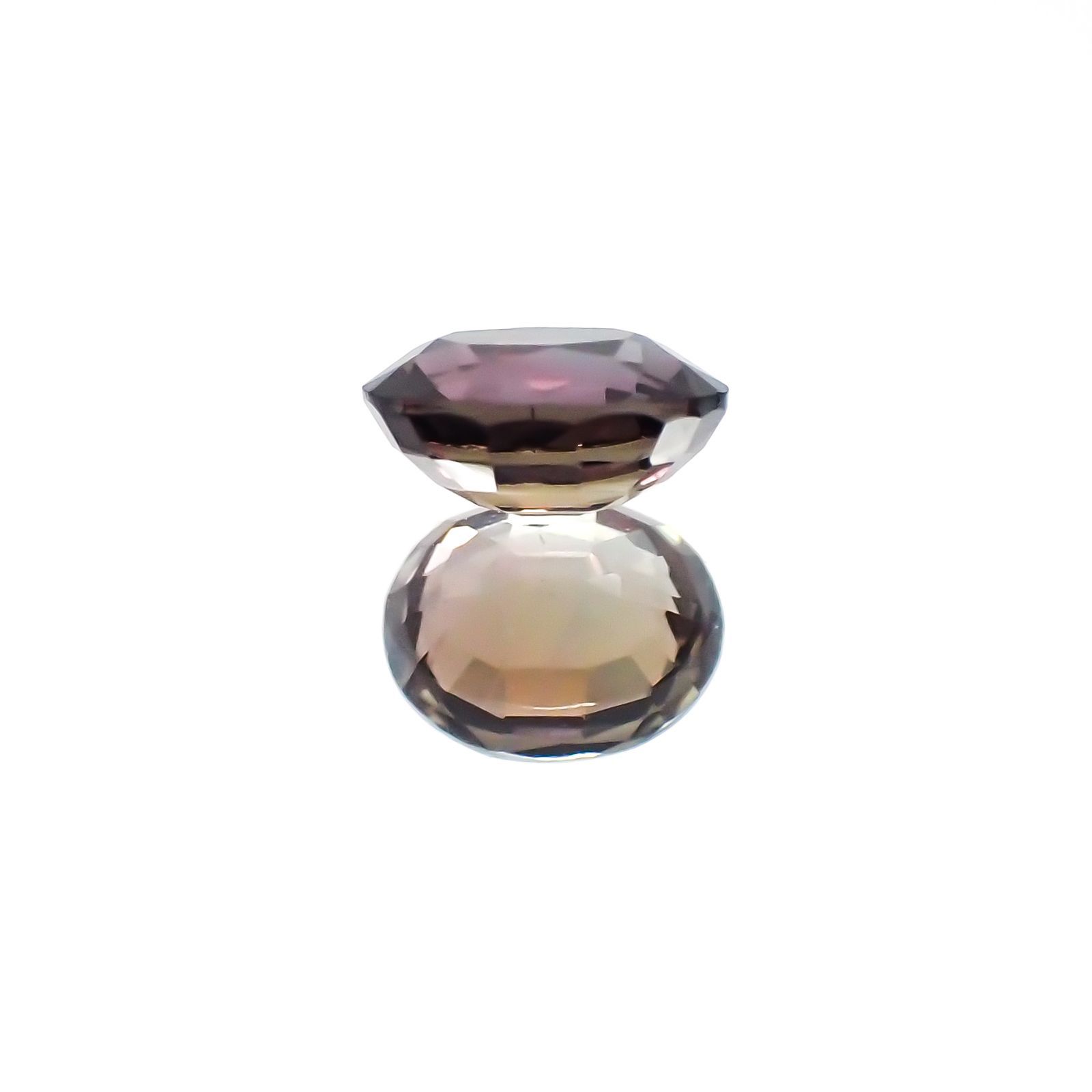 カラーチェンジサファイア 非加熱(宝石名サファイア)タンザニア産 0.71ct 識別済[231124228]5.7x4.6mm前後
