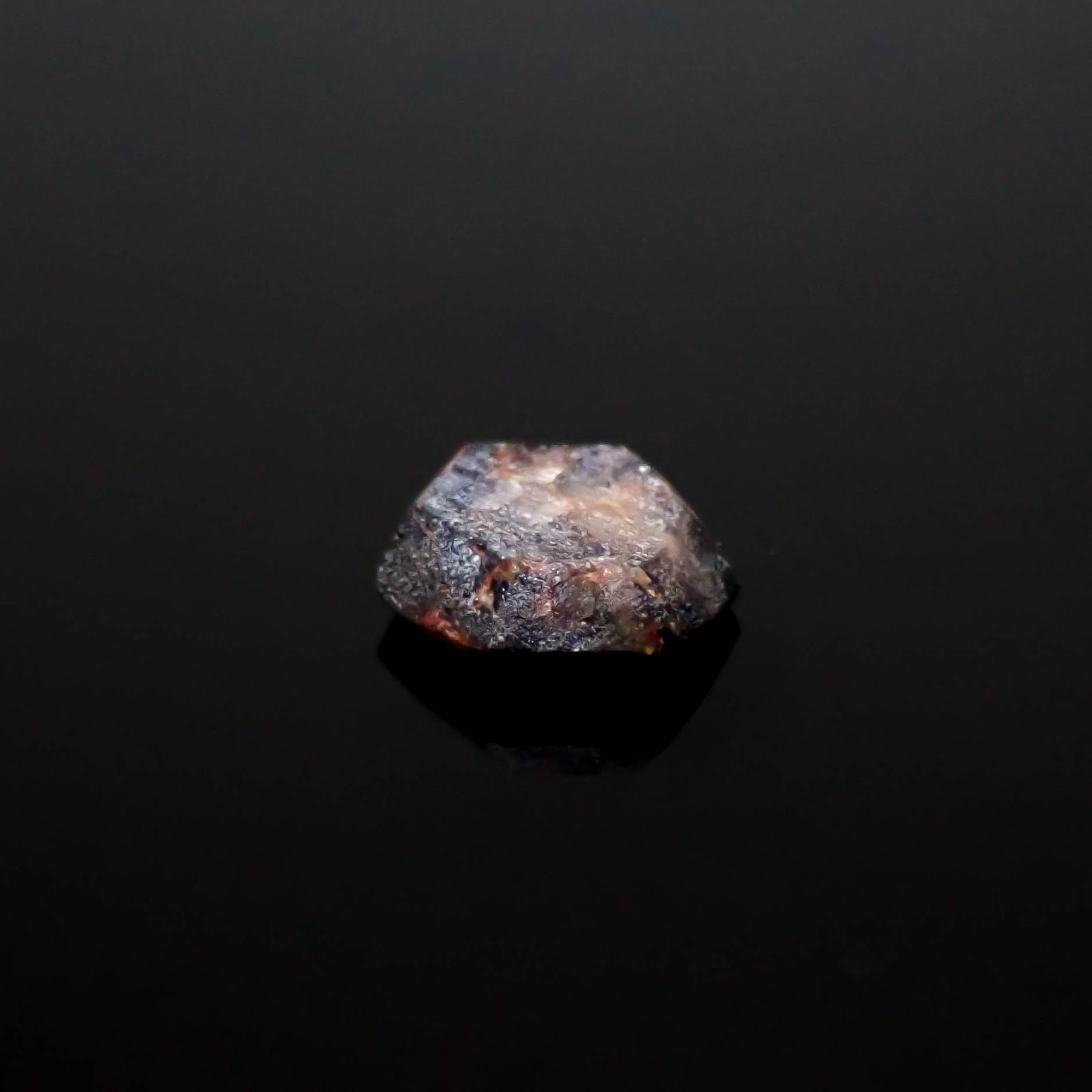 トラピッチェサファイア 原石スライス磨き ビルマ産 0.93ct [250430184]6x5.8mm前後