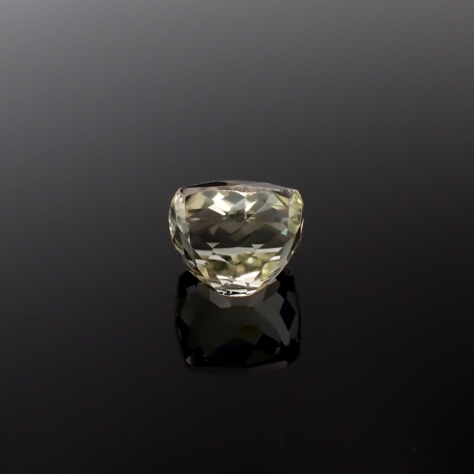 イエロースポジュミン(宝石名スポジュミン)アフガニスタン産 6.23ct 識別済[231225008]10x8.9mm前後