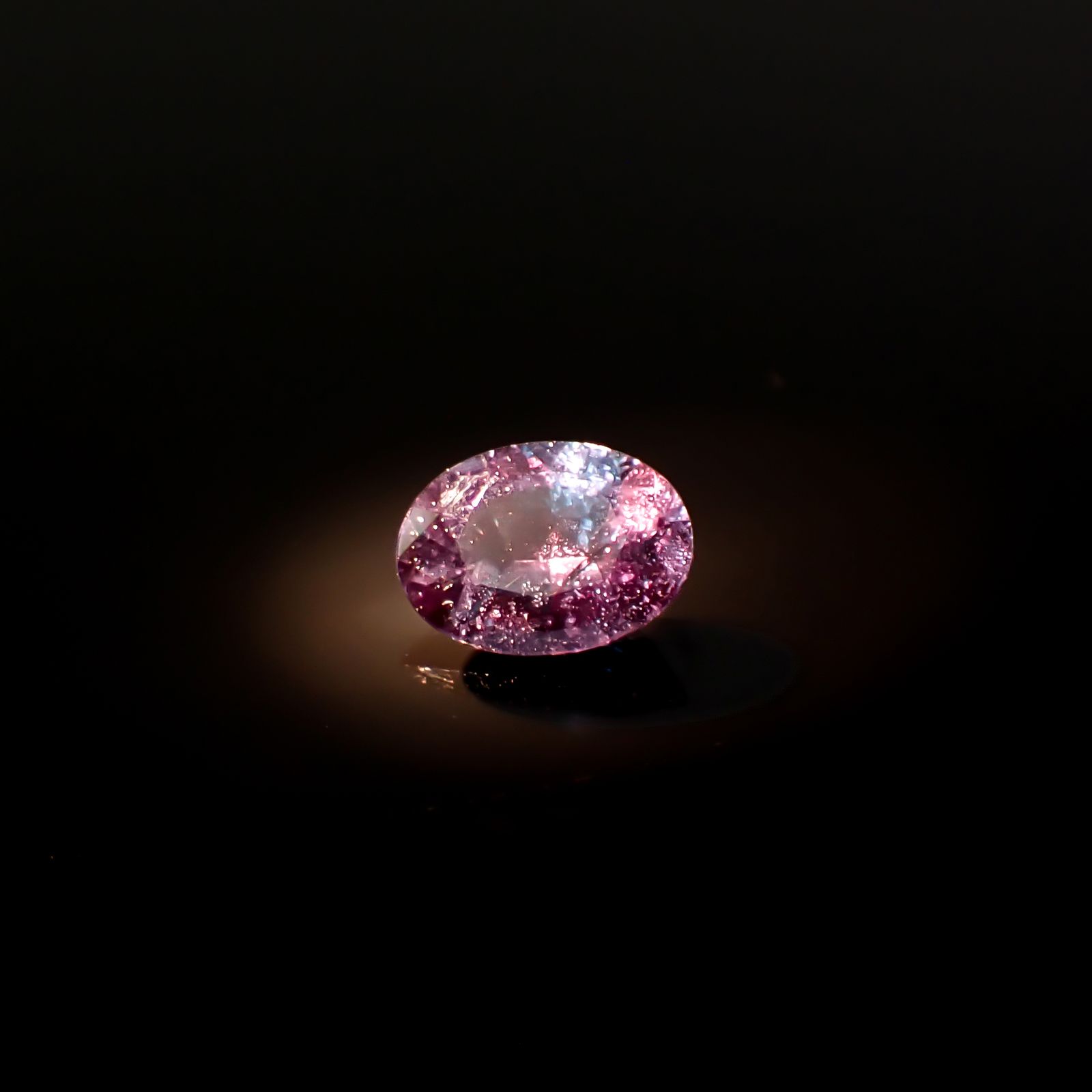 アレキサンドライト(宝石名アレキサンドライト)ブラジル産 GIA鑑付 0.88ct / 7.21x5.31mm前後 [260532227]