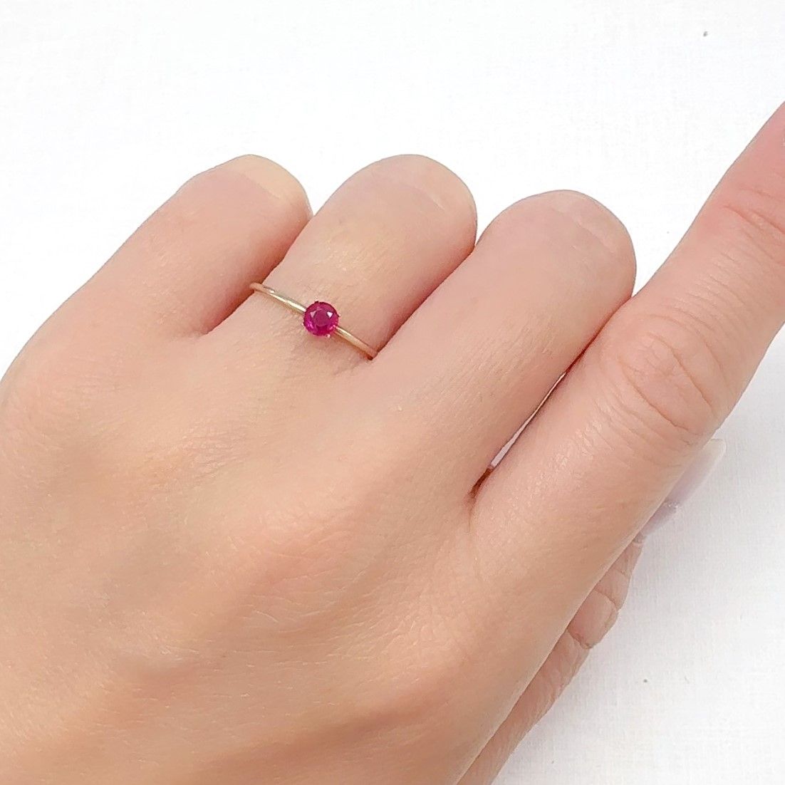 ルビー ビルマ産 0.28ct[240628050]3.7x3.7mm前後