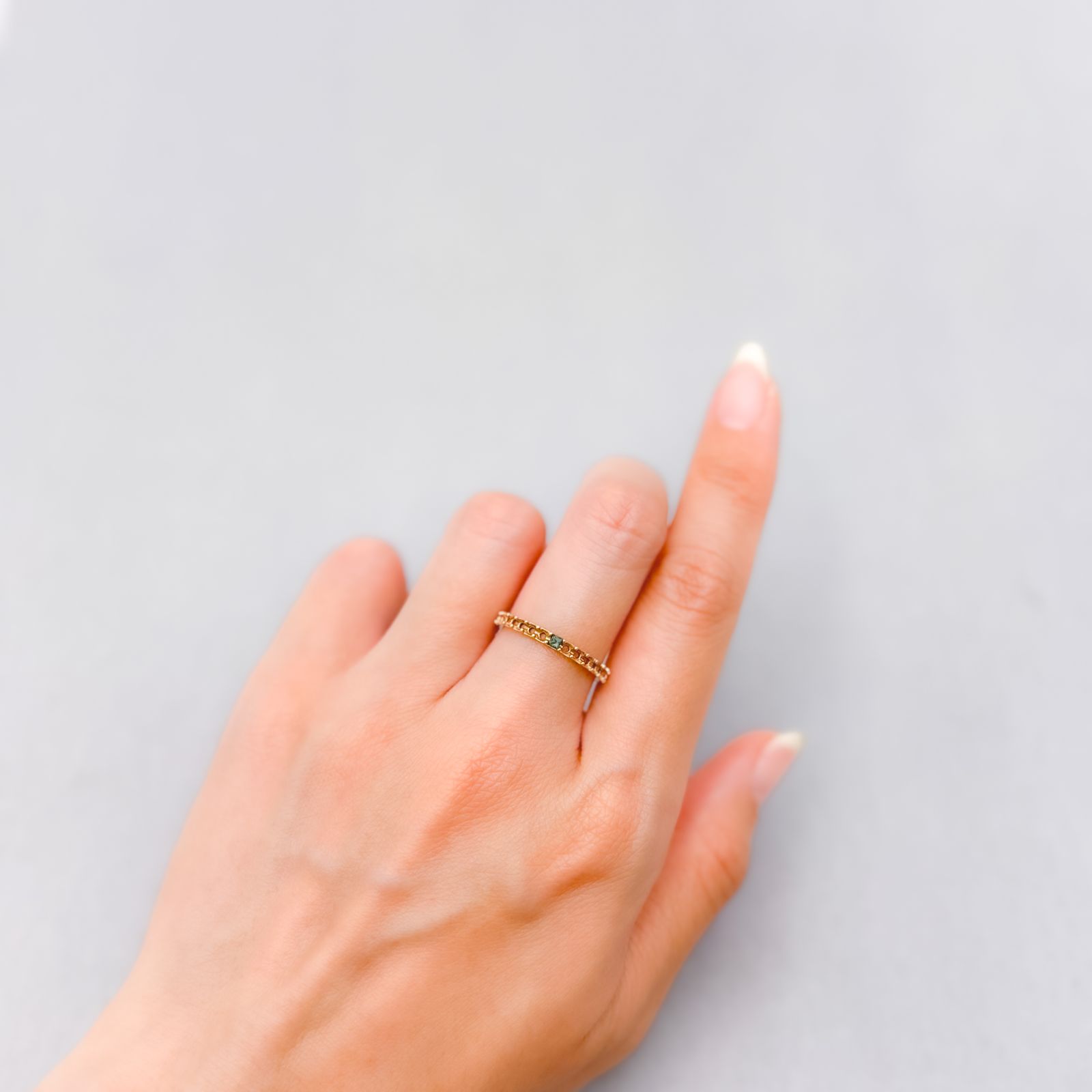 ◇プリンセスカット◇ベキリーブルーガーネット（カラーチェンジガーネット アレキタイプ） マダガスカル・ベキリー産 0.043ct [250330070]1.9x1.9mm前後