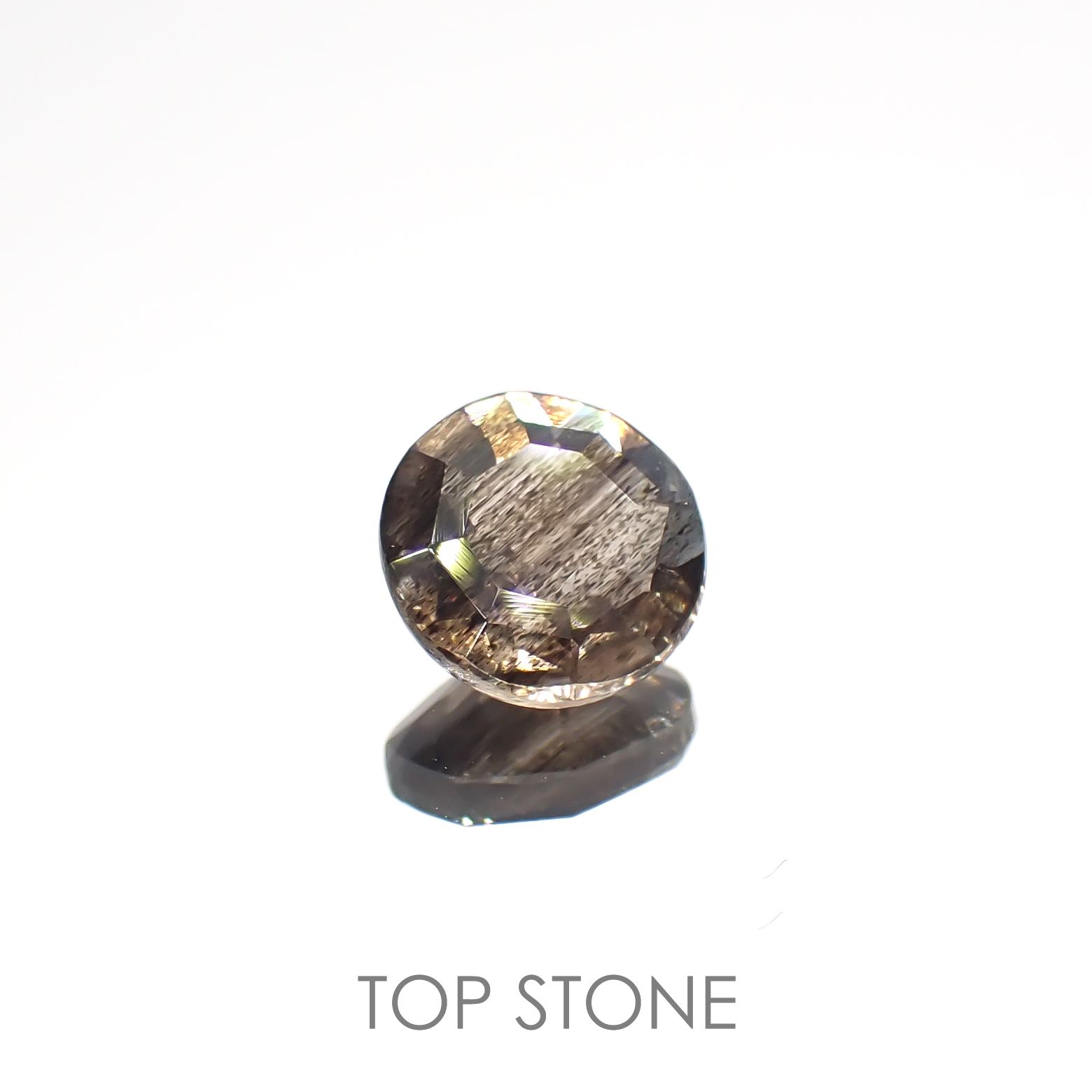 レインボースキャポライト ブラジル産 0.53ct[220817523]5.8x5.7mm前後