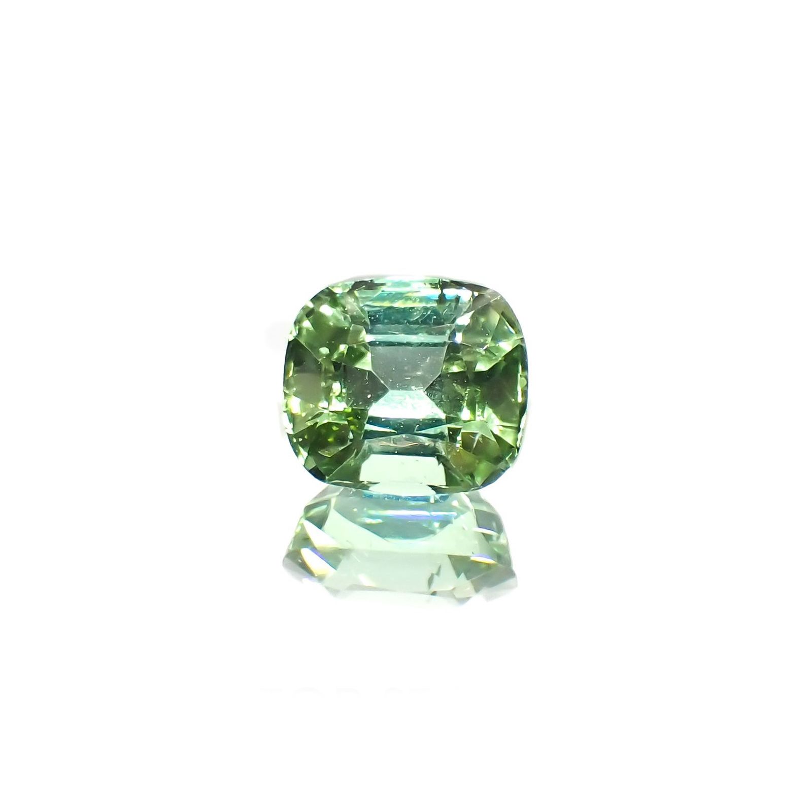 ミントトルマリン(宝石名トルマリン)アフガニスタン産 識別済 1.42ct / 6.9x6.1mm前後 [260320978]