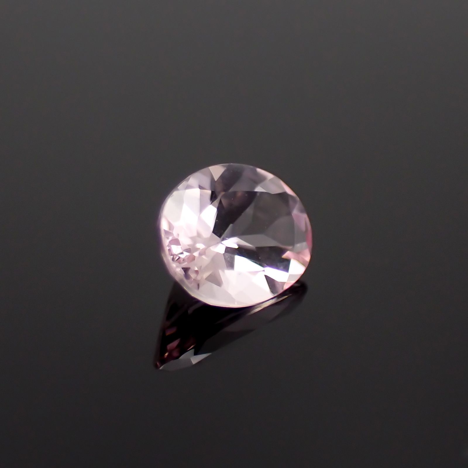 モルガナイト モザンビーク産 0.28ct[230923353]5.1x3.9mm前後