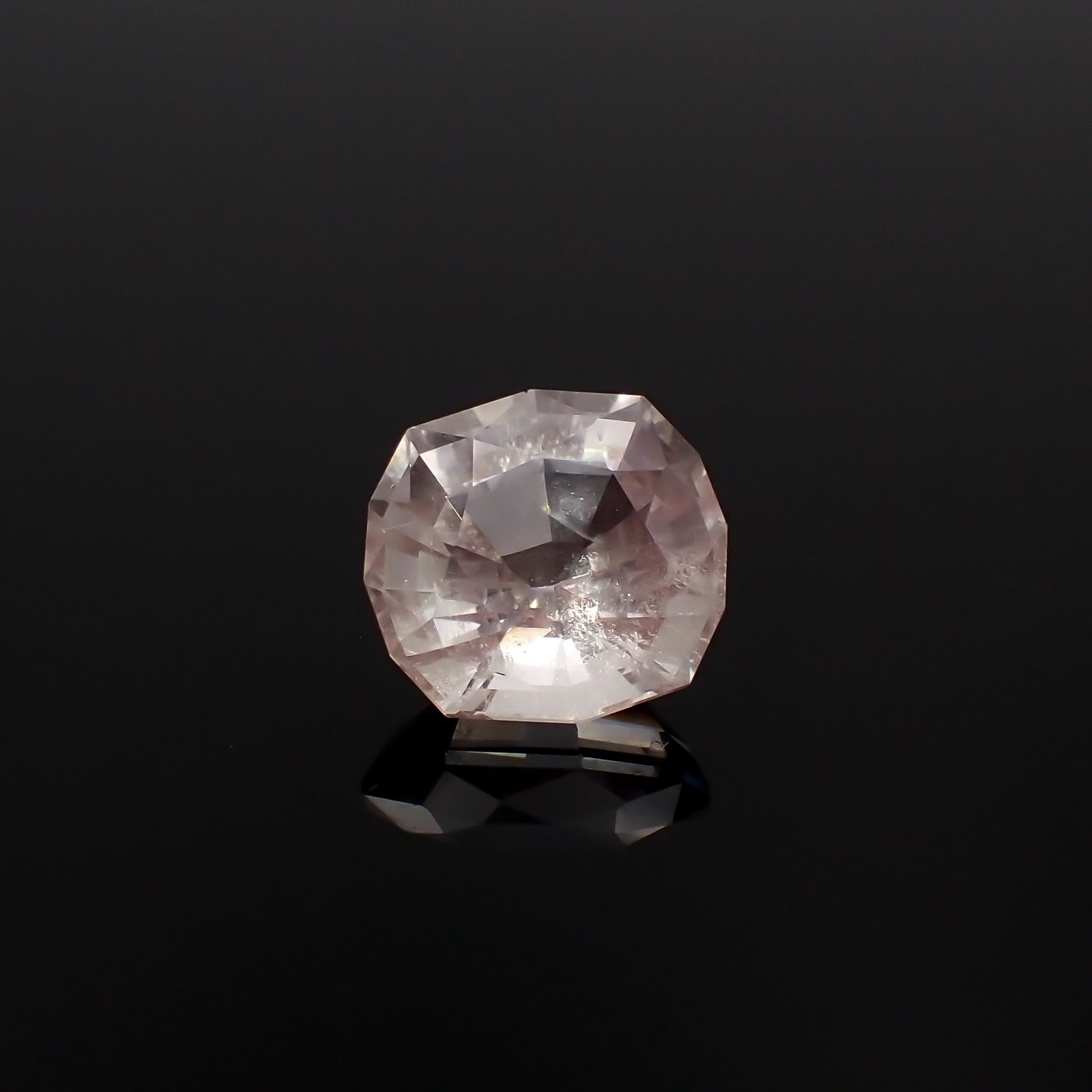 ◇カスタムカット◇ピンクエンジェルラダークォーツ マダガスカル産 3.06ct[231023689]9.9x9.3mm前後