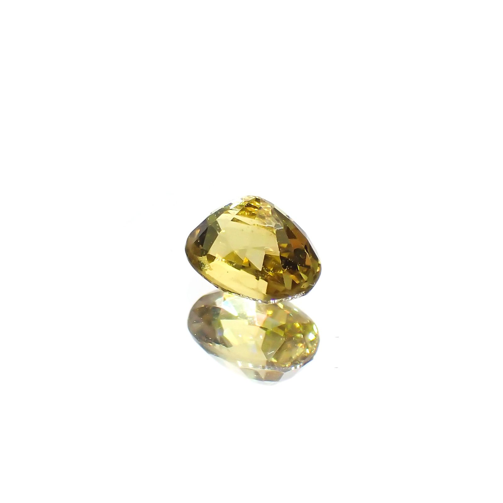 マリガーネット(宝石名グロッシュラー アンドラダイト・ガーネット)マリ共和国産 1.07ct 識別済[220115237]6.5x4.6mm前後