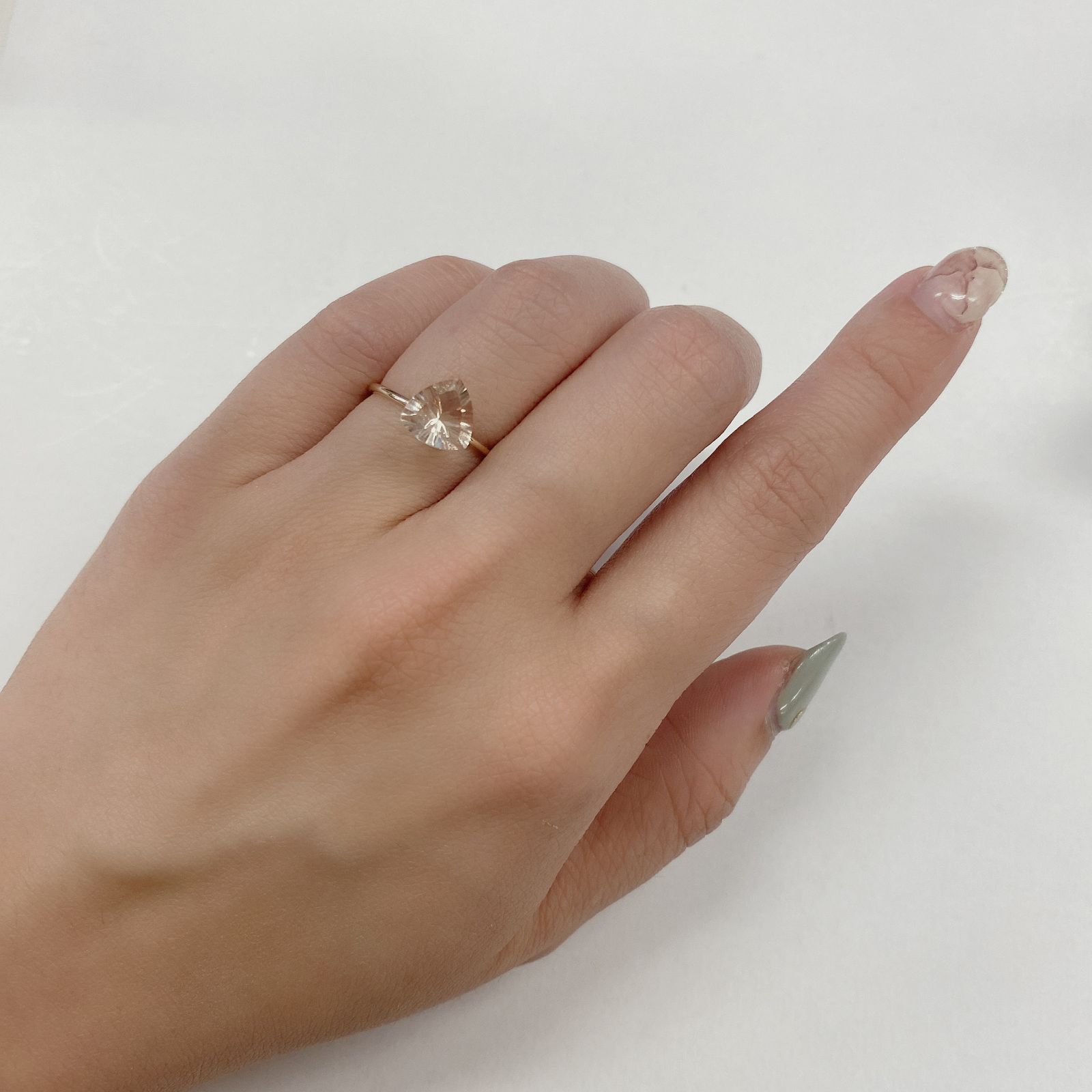 オレゴンサンストーン アメリカ産 ルース 1.46ct[210410425]8.1×7.8mm前後