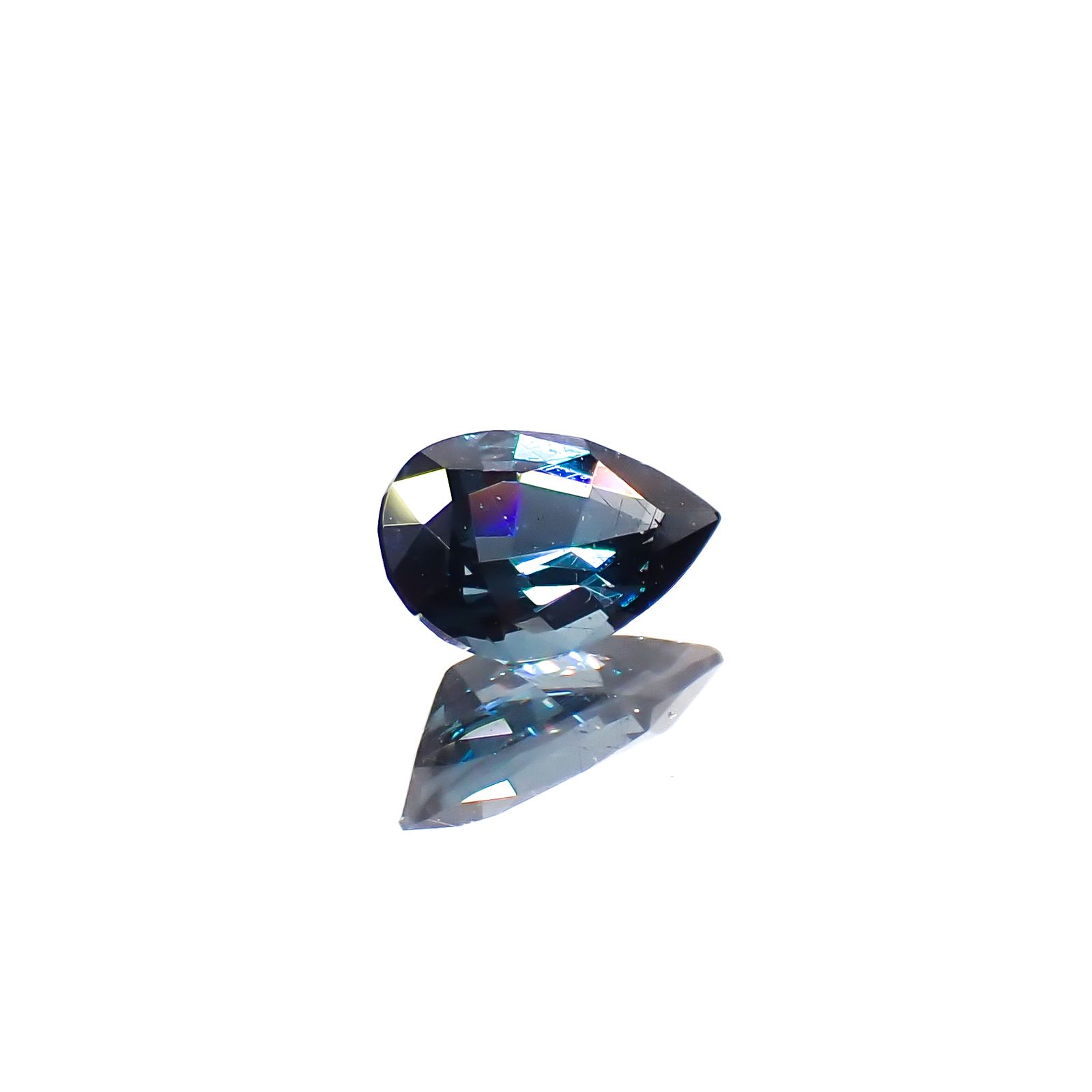 ベキリーブルーガーネット（カラーチェンジガーネット アレキタイプ） マダガスカル・ベキリー産 0.23ct[240628278]4.9x3.1mm前後