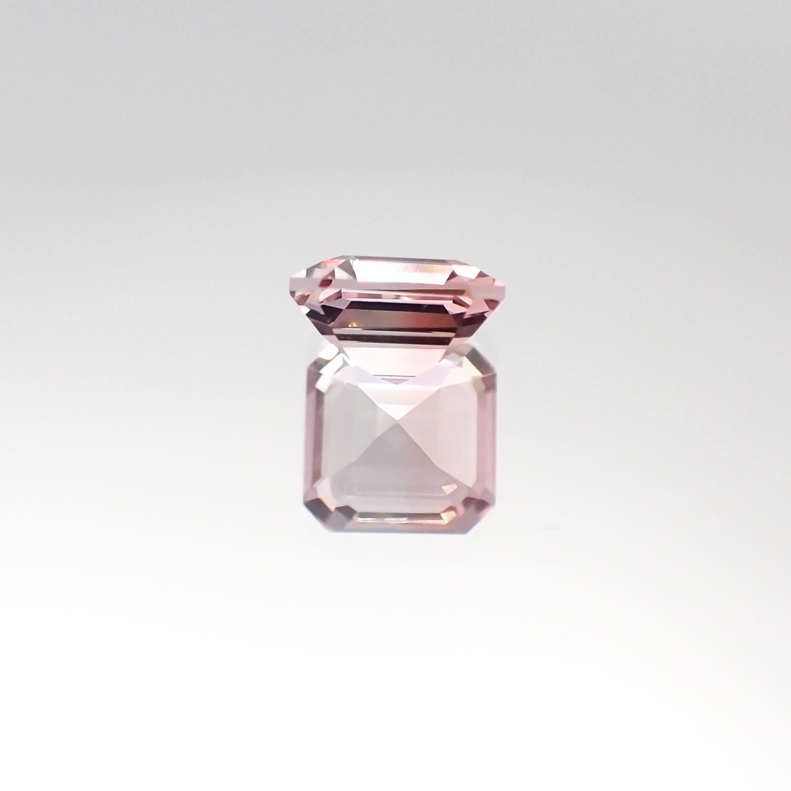 バイカラートルマリン(宝石名バイカラー・トルマリン)ブラジル産 0.92ct 識別済[230622364]5.9x5.9mm前後