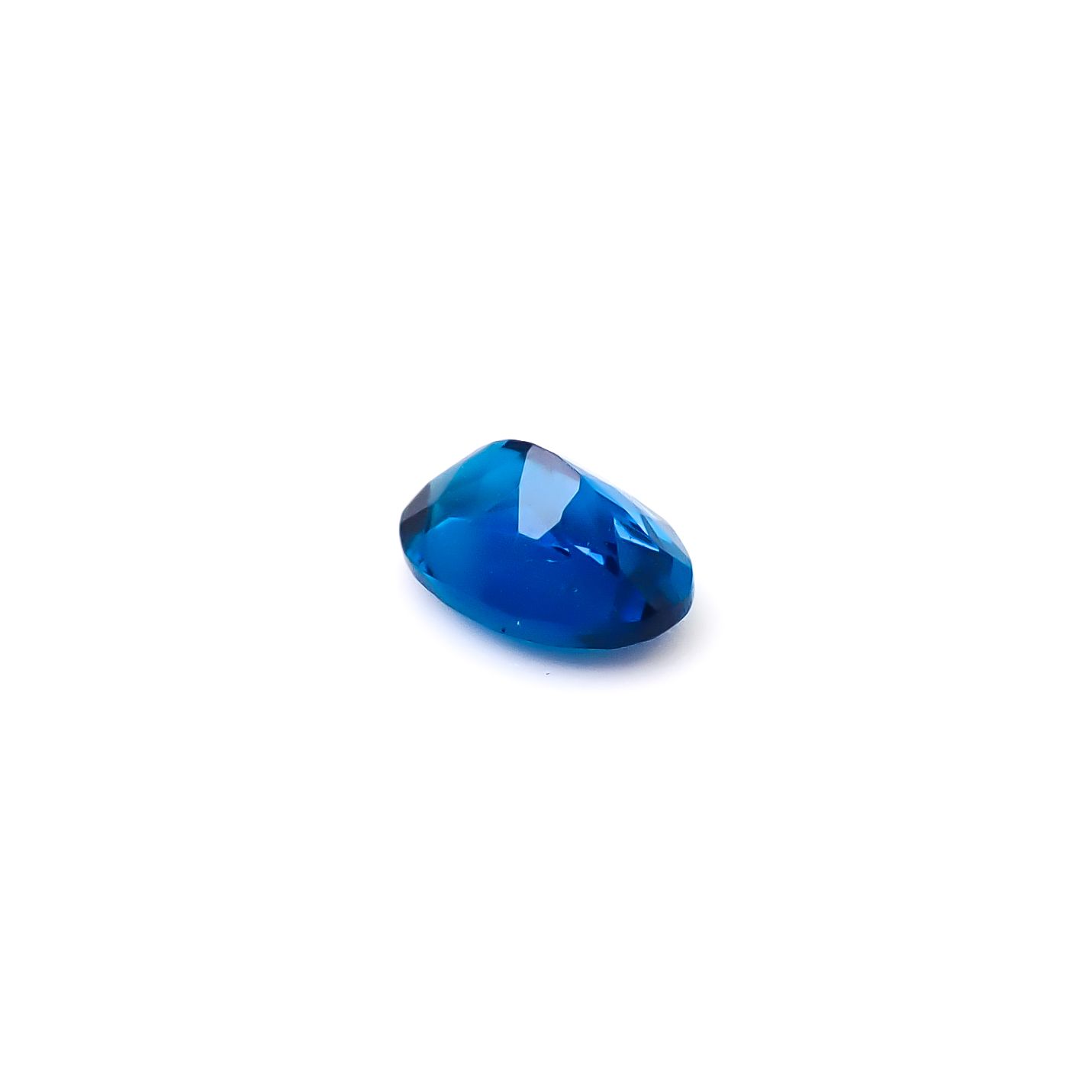 ディープブルーアパタイト マダガスカル産 0.50ct / 6x4.1mm前後 [260732599]