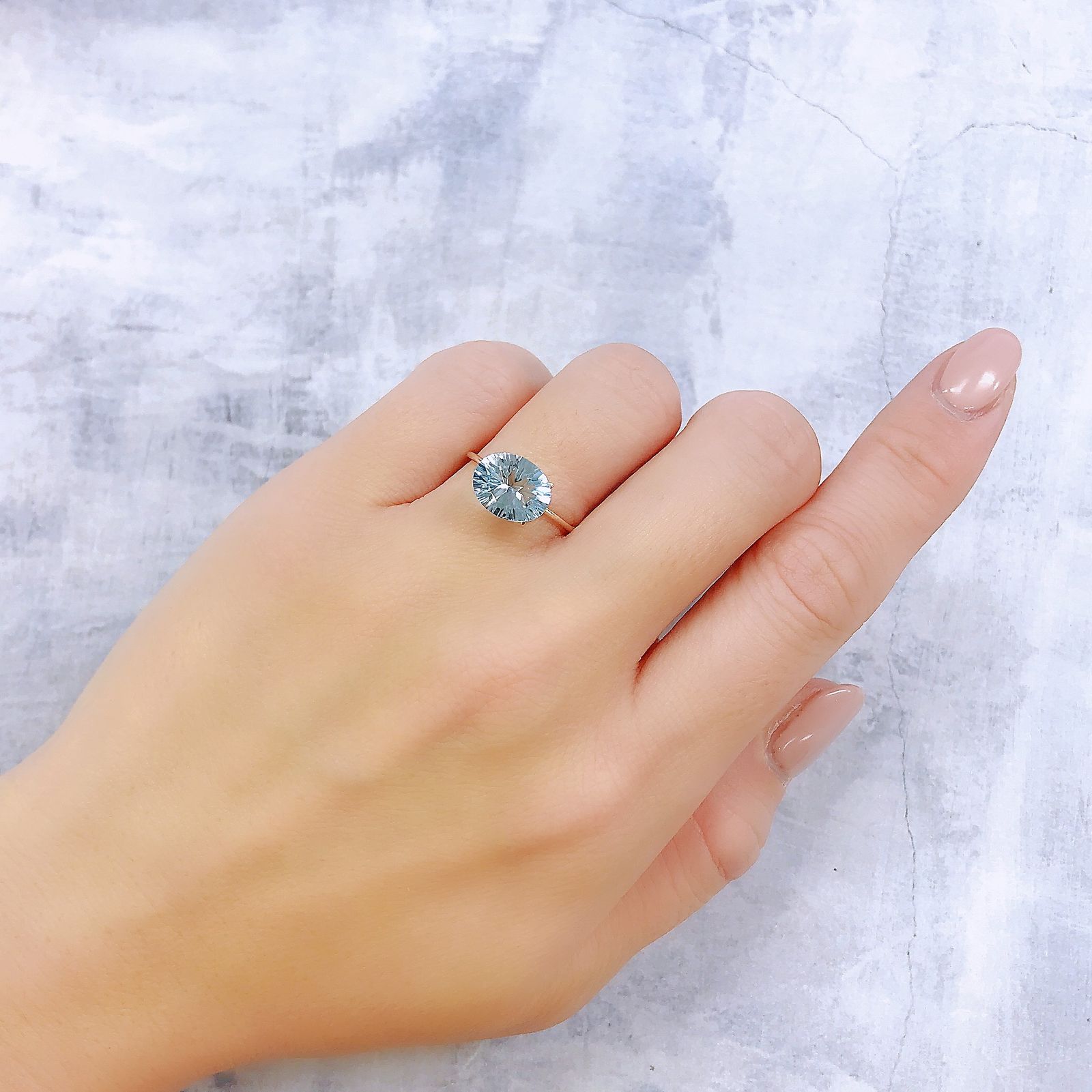 ブルートパーズ ブラジル産 2.71ct[221219347]10x8mm前後