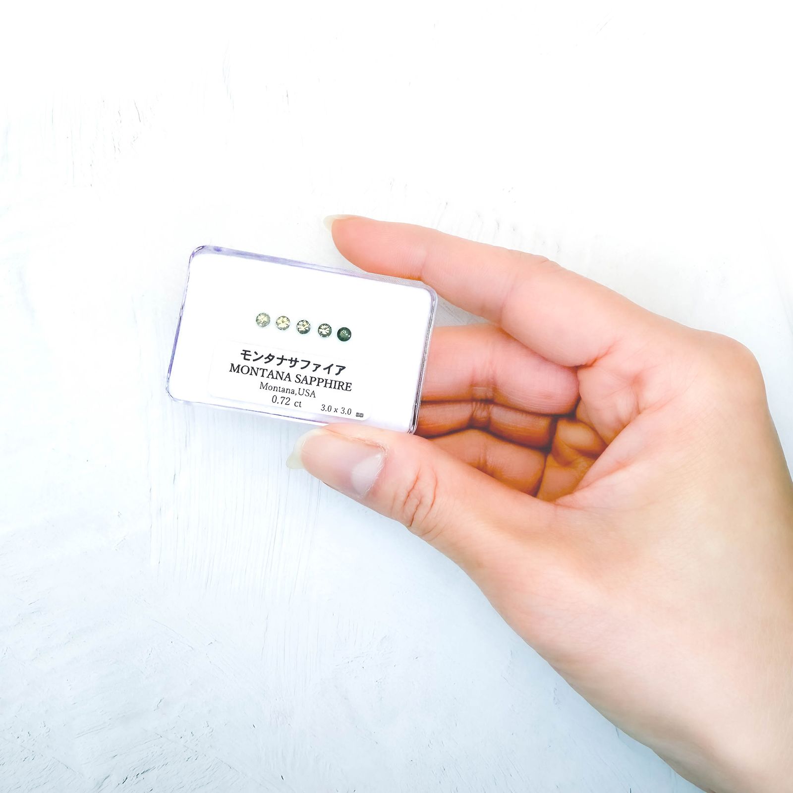 モンタナサファイア カラーグラデーション5個セット アメリカ・モンタナ州産 0.72ct(5pcs合計) / 3x3mm前後 [260131624]