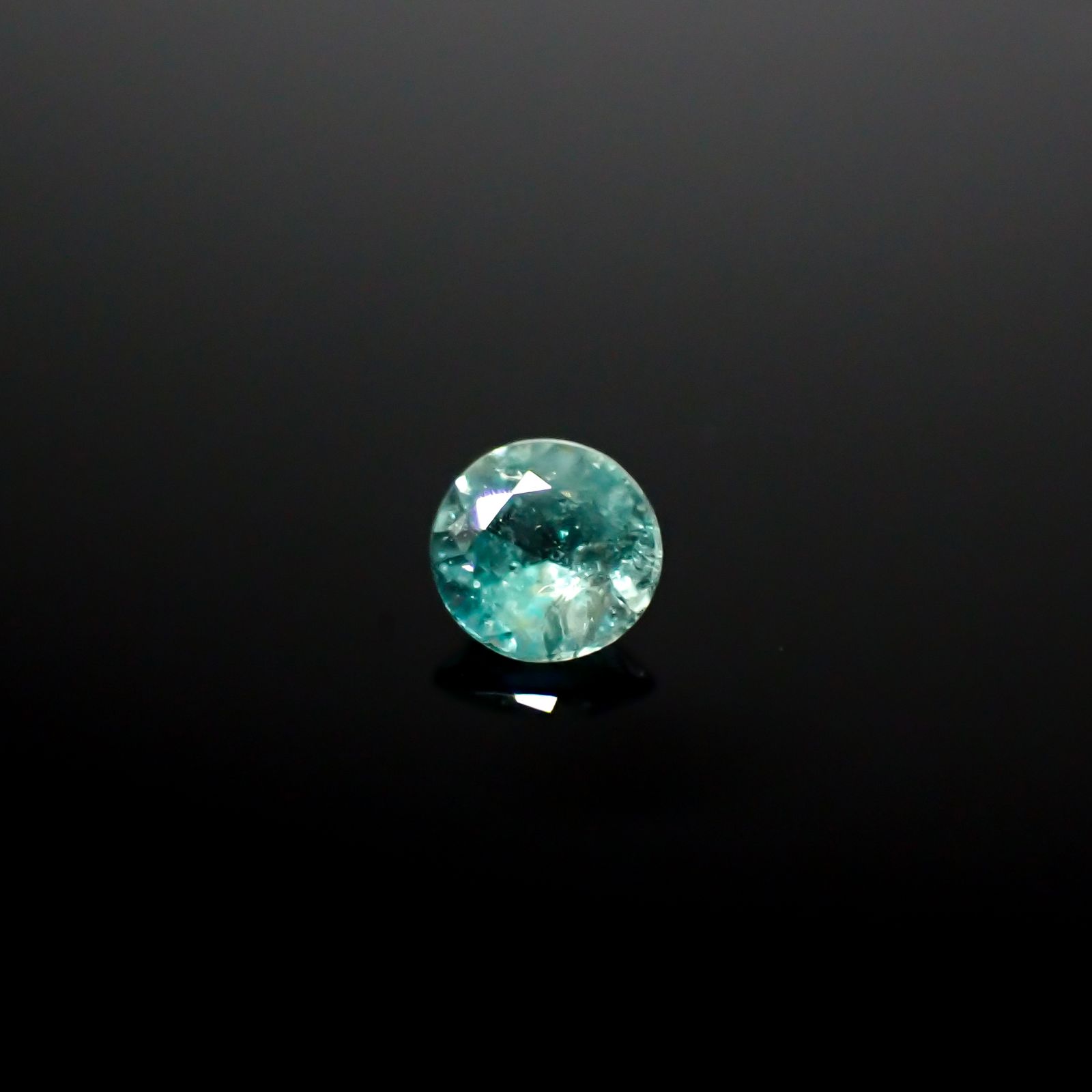 アレキサンドライト ブラジル産/EmeraldMains社製 0.054ct[240527626]2.4x2.4mm前後