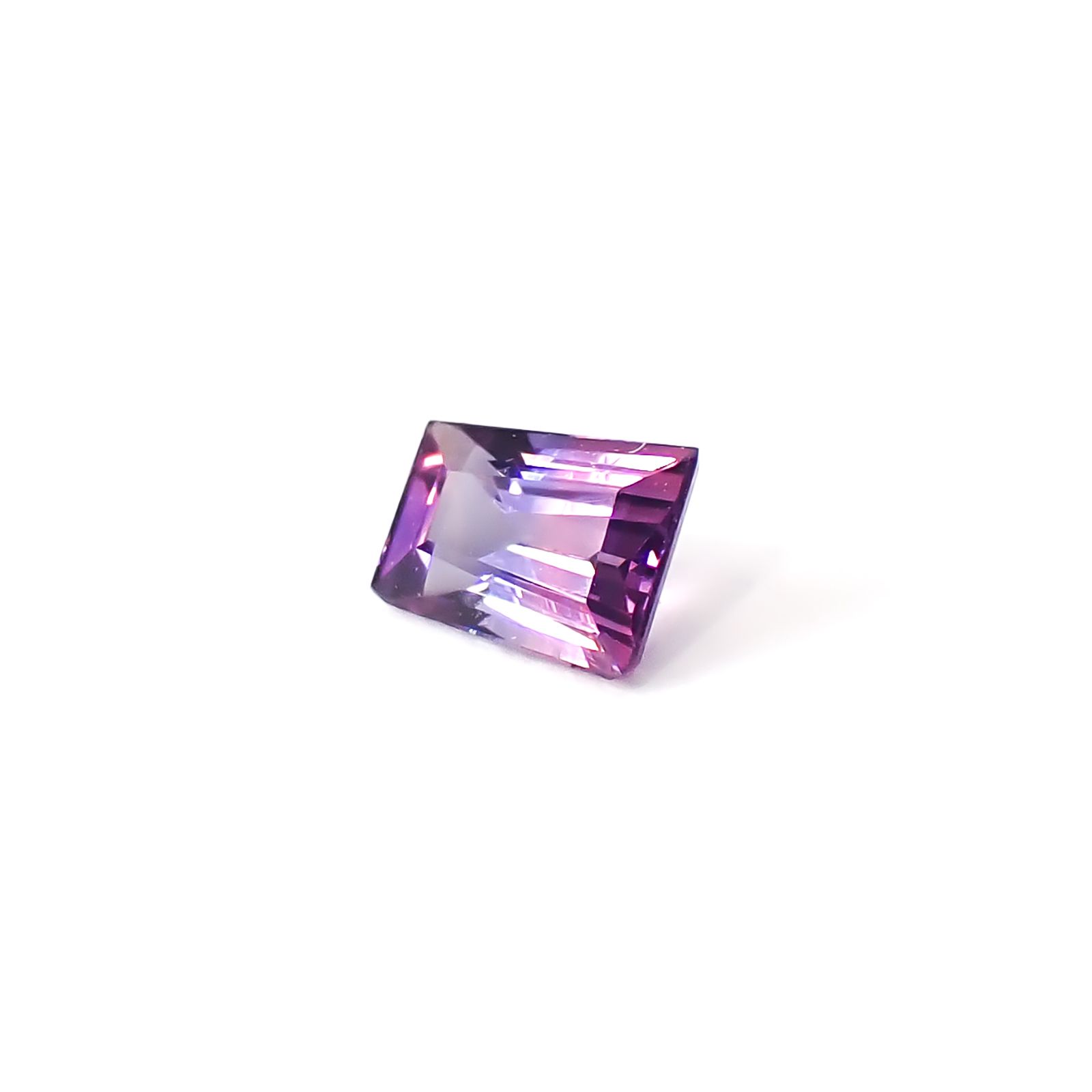 ウィンザーサファイア タンザニア・ウィンザー産 0.18ct / 3.8x2.8mm前後 [260532132]