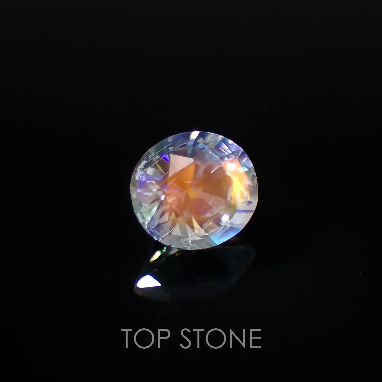 レインボームーンストーン(アンデシンラブラドライト) マダガスカル産 ルース 0.79ct[210310126]6.2×5.5mm前後