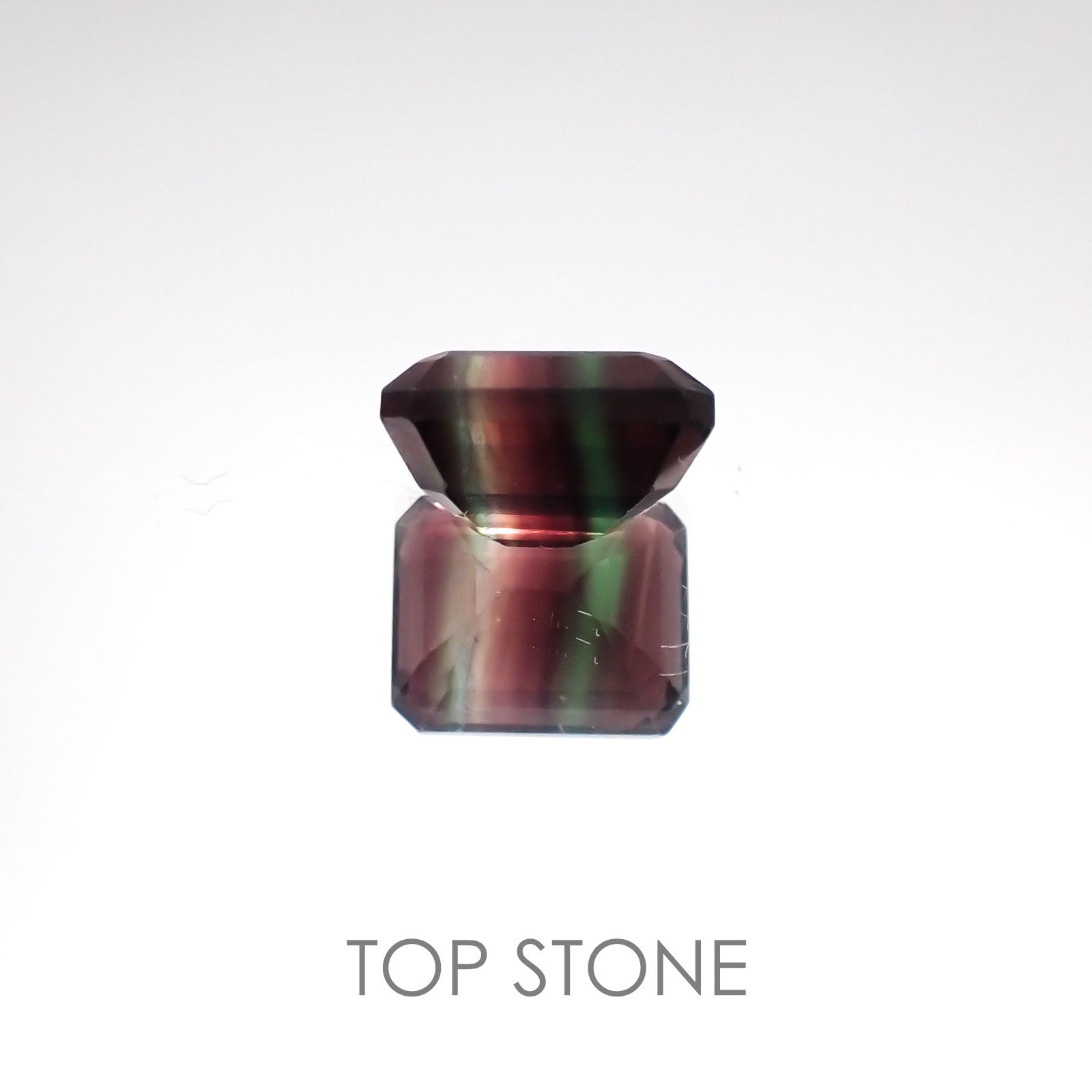 パーティカラーフローライト(宝石名パーティカラード・フルオライト) ブラジル産 4.63ct 識別済[21028514]10×8mm前後