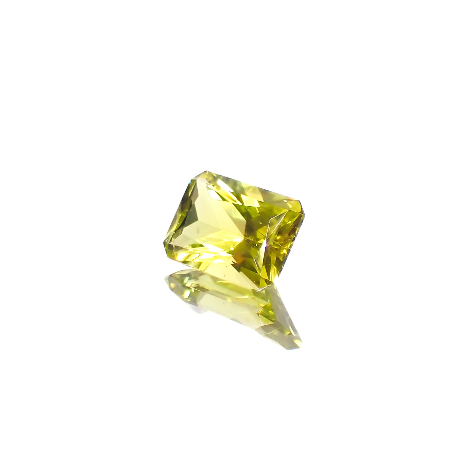 カナリートルマリン ザンビア・カナリー鉱山産 0.88ct[240527565]7.1x4.9mm前後