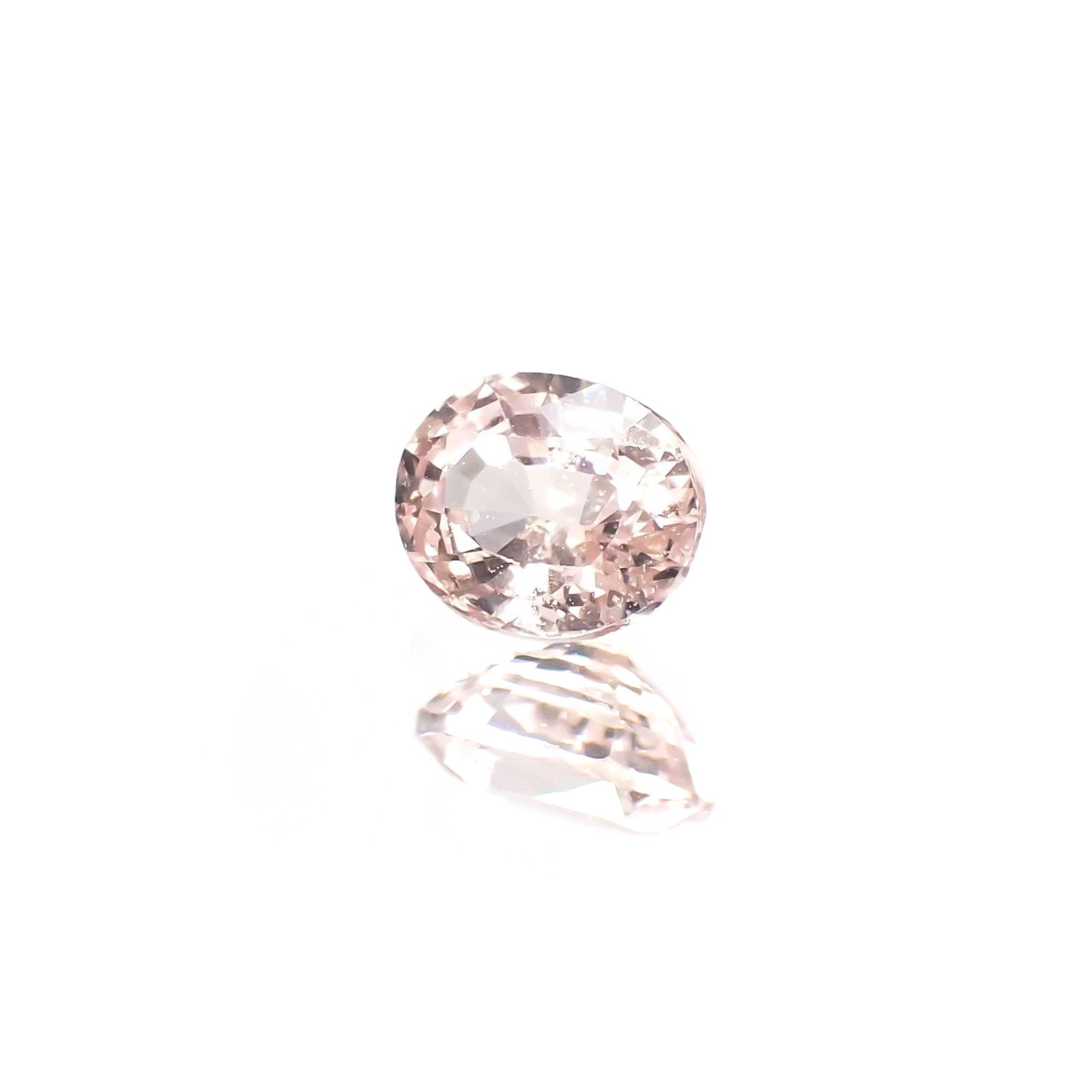 ピンクサファイア(宝石名ピンク・サファイア) マダガスカル/スリランカ産 識別済 0.57ct / 5.3x4.2mm前後 [210712556]