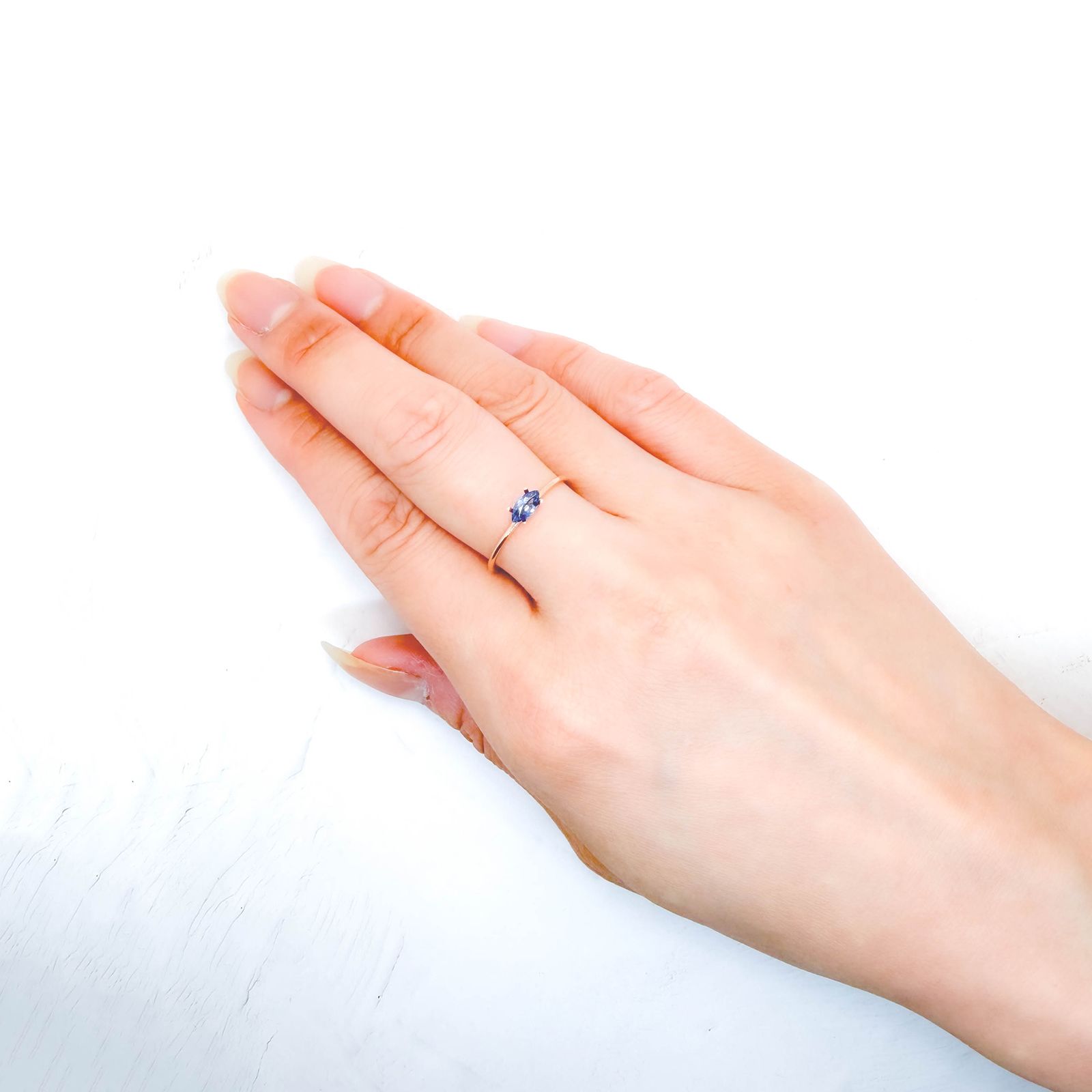 アイスブルーサファイア スリランカ/マダガスカル産 0.29ct / 6.1x3mm前後 [260632478]