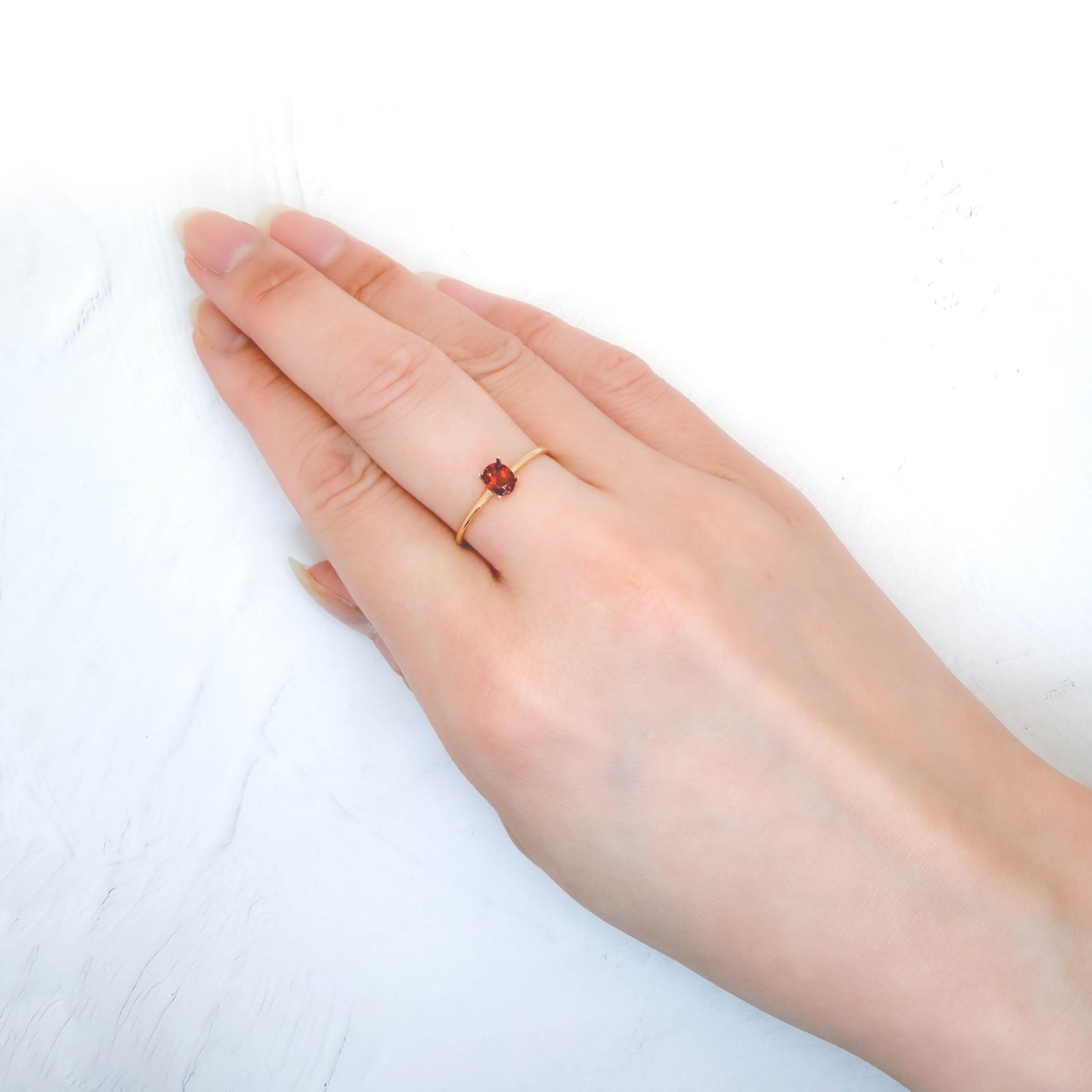 ◇ランダムセレクト◇パイロープアルマンディンガーネット モザンビーク産 約0.40ct / 5x4mm前後 [260532206-PAC]