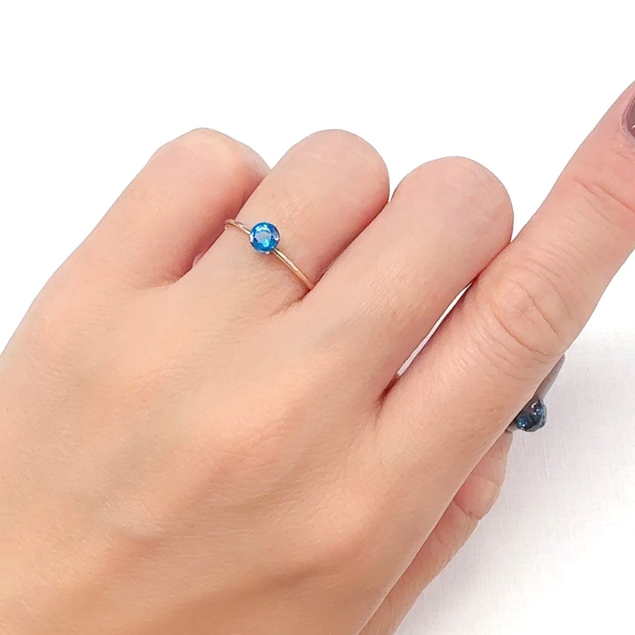 ディープブルーアパタイト マダガスカル産 0.28ct[240628151]4.2x4.2mm前後