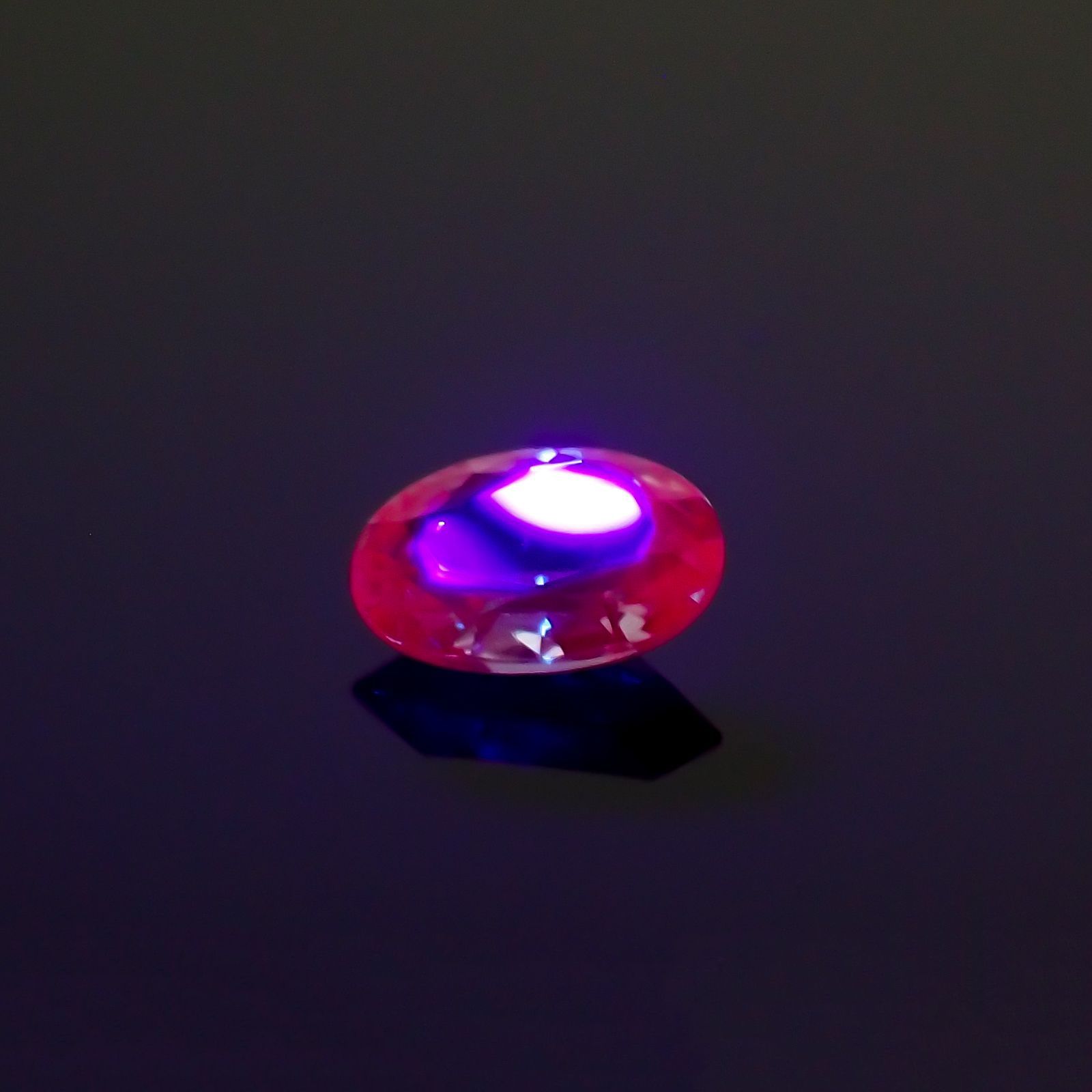 アレキサンドライト(宝石名アレキサンドライト) ブラジル産 0.11ct 識別済[20128457]3.6×2.5mm前後