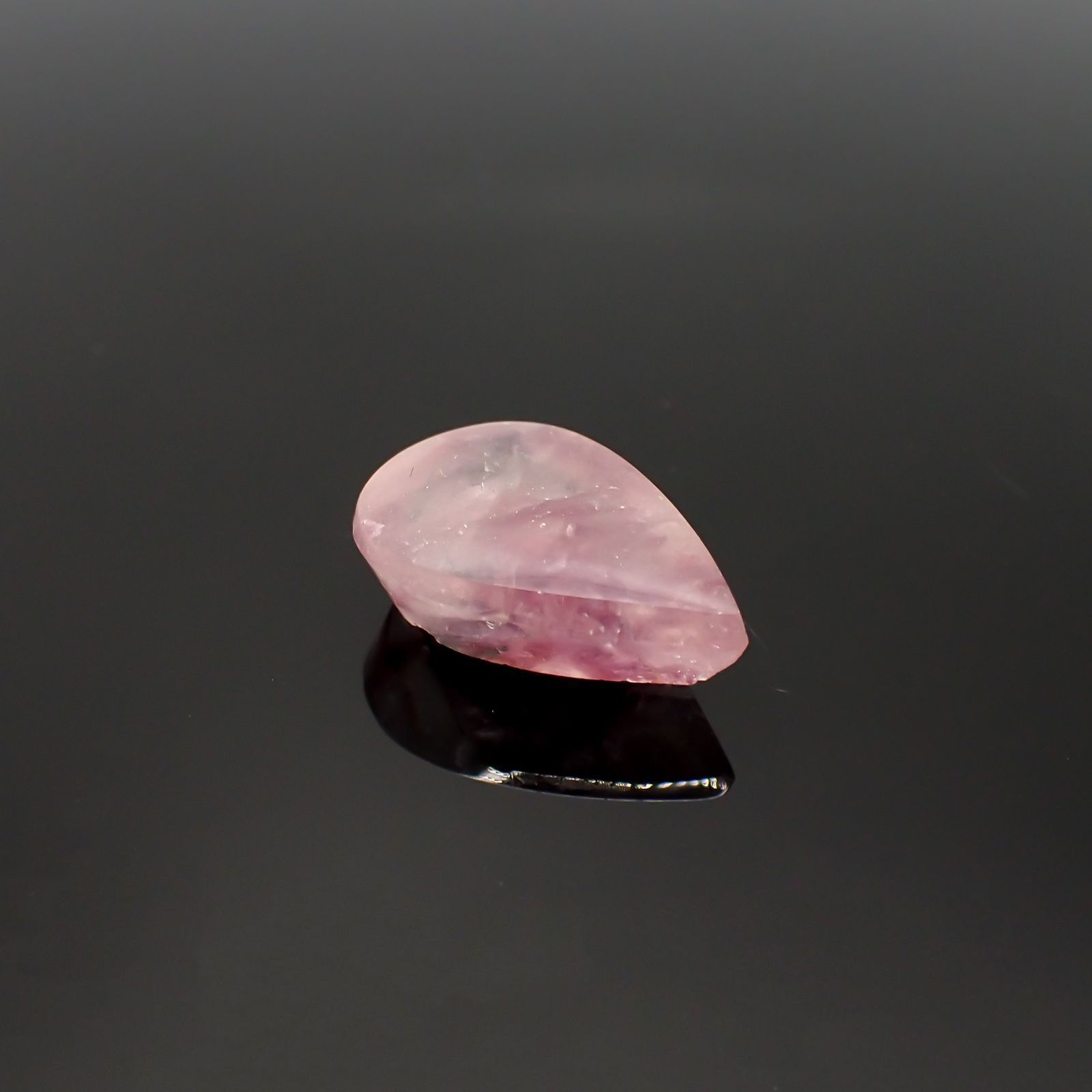 レピドライトインクォーツ ブラジル・ミナスジェライス州産 13.87ct[220917756]20.5x13.9mm前後