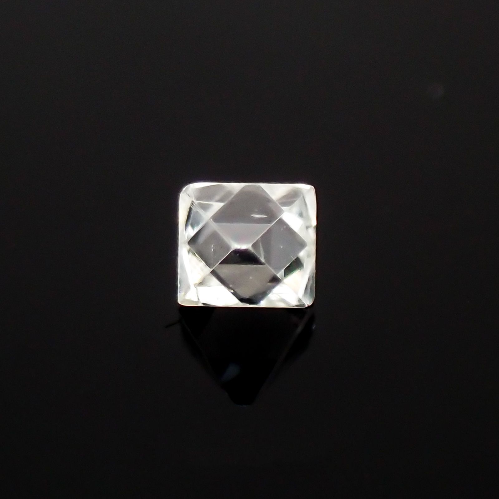 ソーヤブルダイヤモンド 原石 ロシア産 ルース 0.064ct[210410545]2.6×2.6mm前後