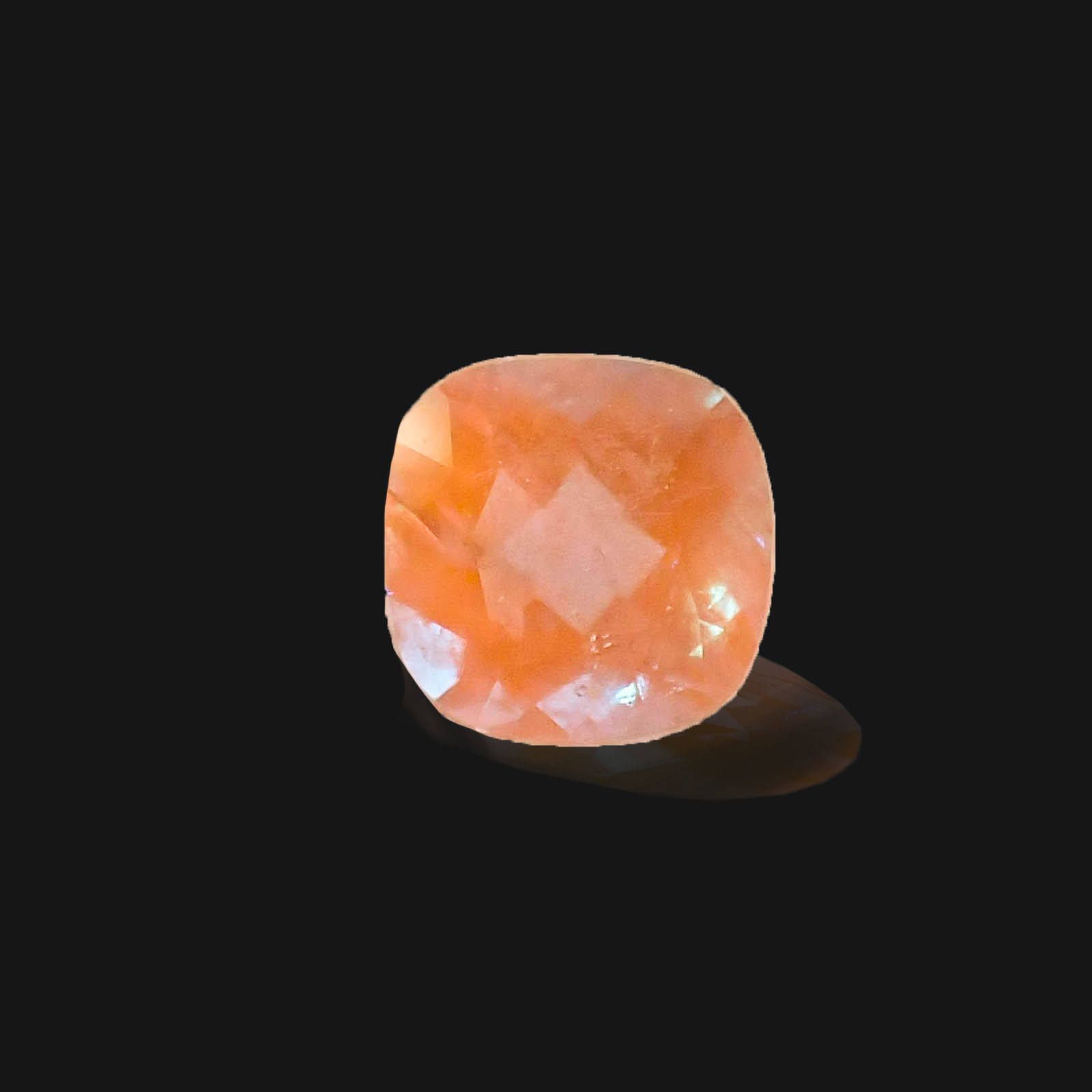 アウイナイト ドイツ産 ルース 0.22ct[3069]3.9×3.9mm前後