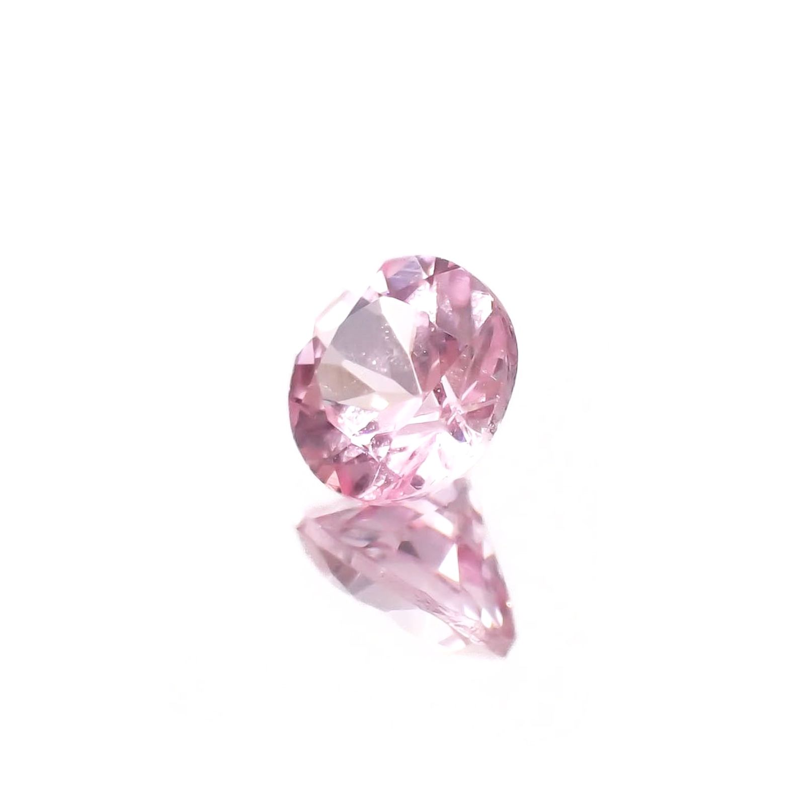 シルキーピンクスピネル タンザニア産 0.38ct / 4.3x4.3mm前後 [230421581]