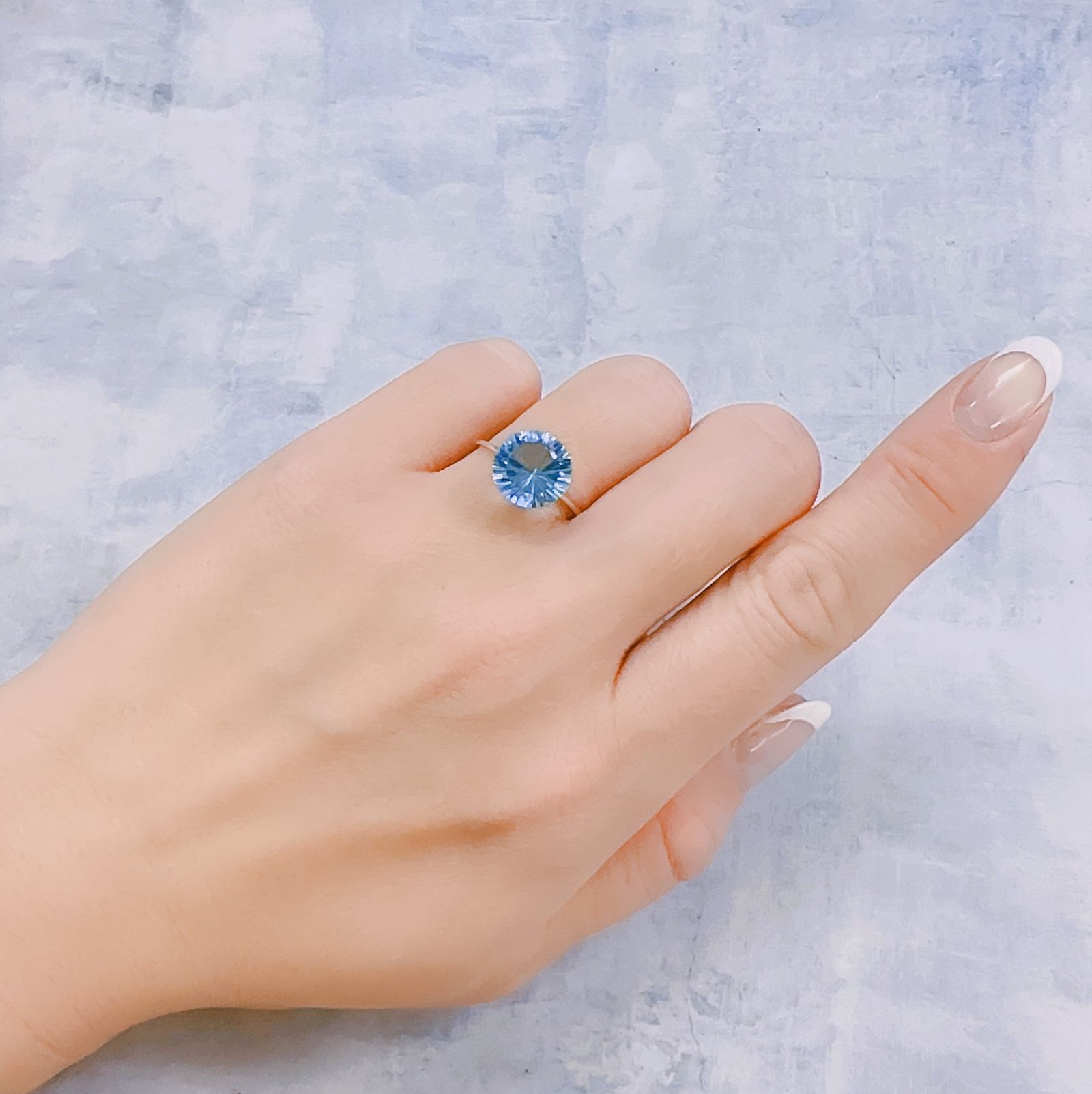 ブルートパーズ ブラジル産 4.18ct[221219318]10x10mm前後