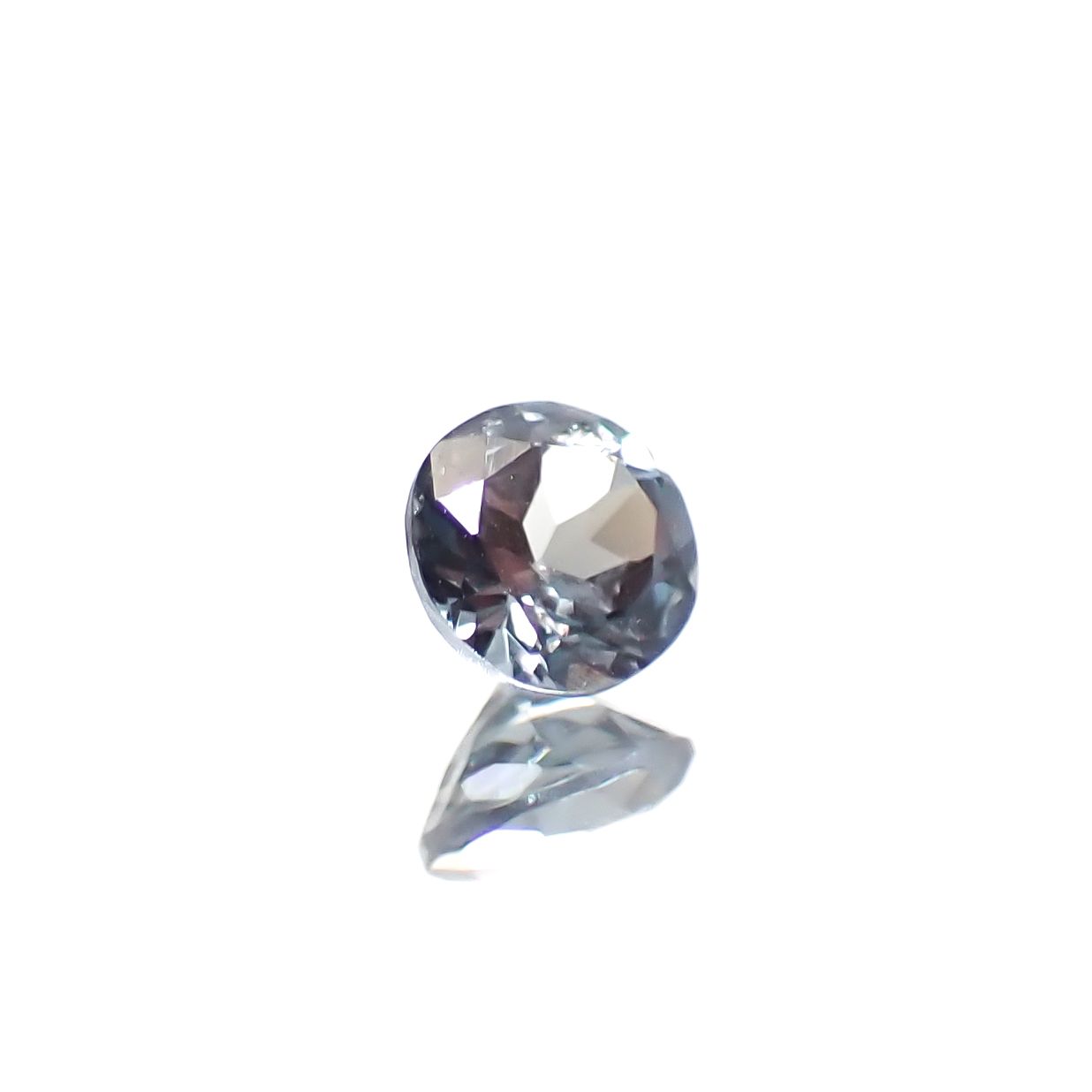 ベキリーブルーガーネット（カラーチェンジガーネット アレキタイプ） マダガスカル・ベキリー産 0.23ct [241229618]3.7x3.6mm前後