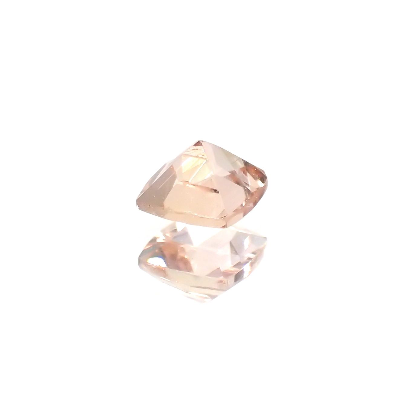 インペリアルトパーズ ブラジル産 0.16ct / 3x3mm前後 [230923551]