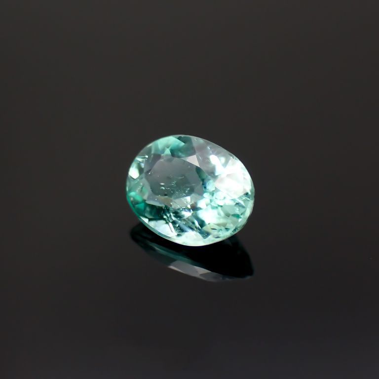 パライバトルマリン(宝石名トルマリン/別名パライバ・トルマリン)ブラジル・パライバ州バターリャ鉱山産 0.27ct 識別済[221018805]4.7x3.6mm前後