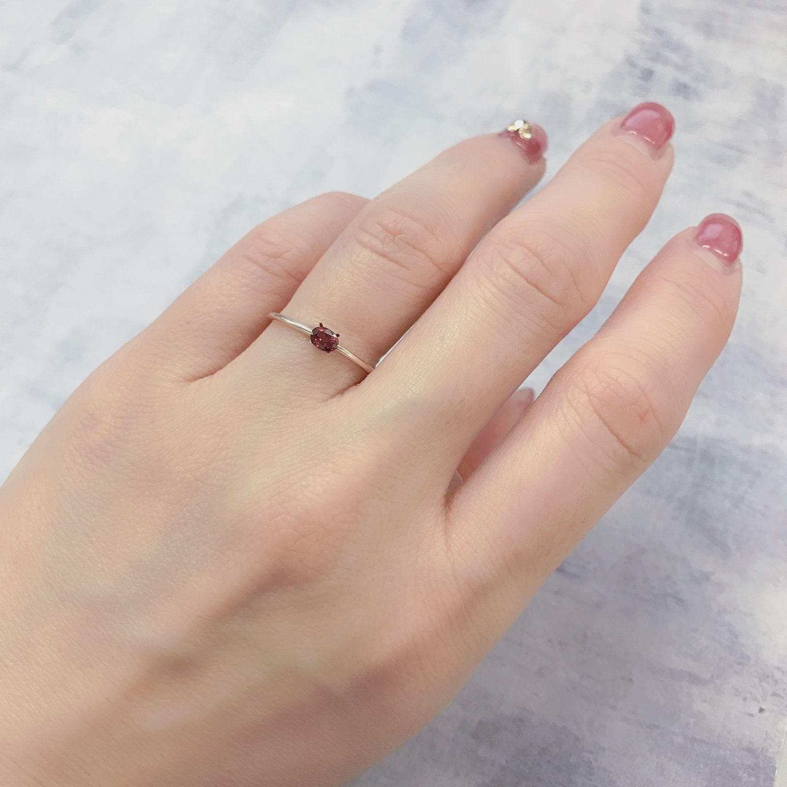 ルビー(宝石名ルビー)タンザニア産 0.24ct 識別済[220115039]3.9x2.9mm前後
