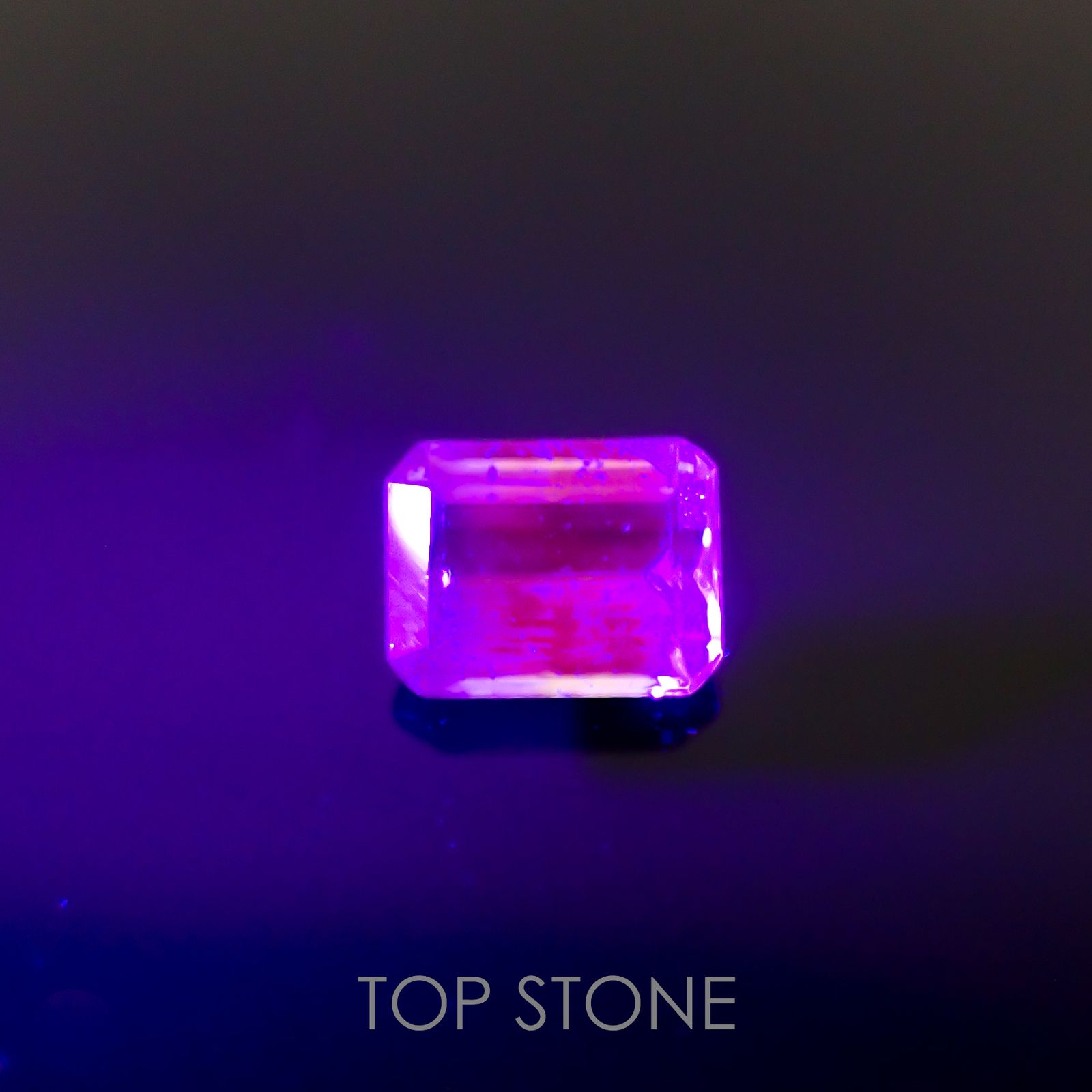 バイカラーツァボライト タンザニア産 ルース 0.9ct[210610920]6×4.5mm前後