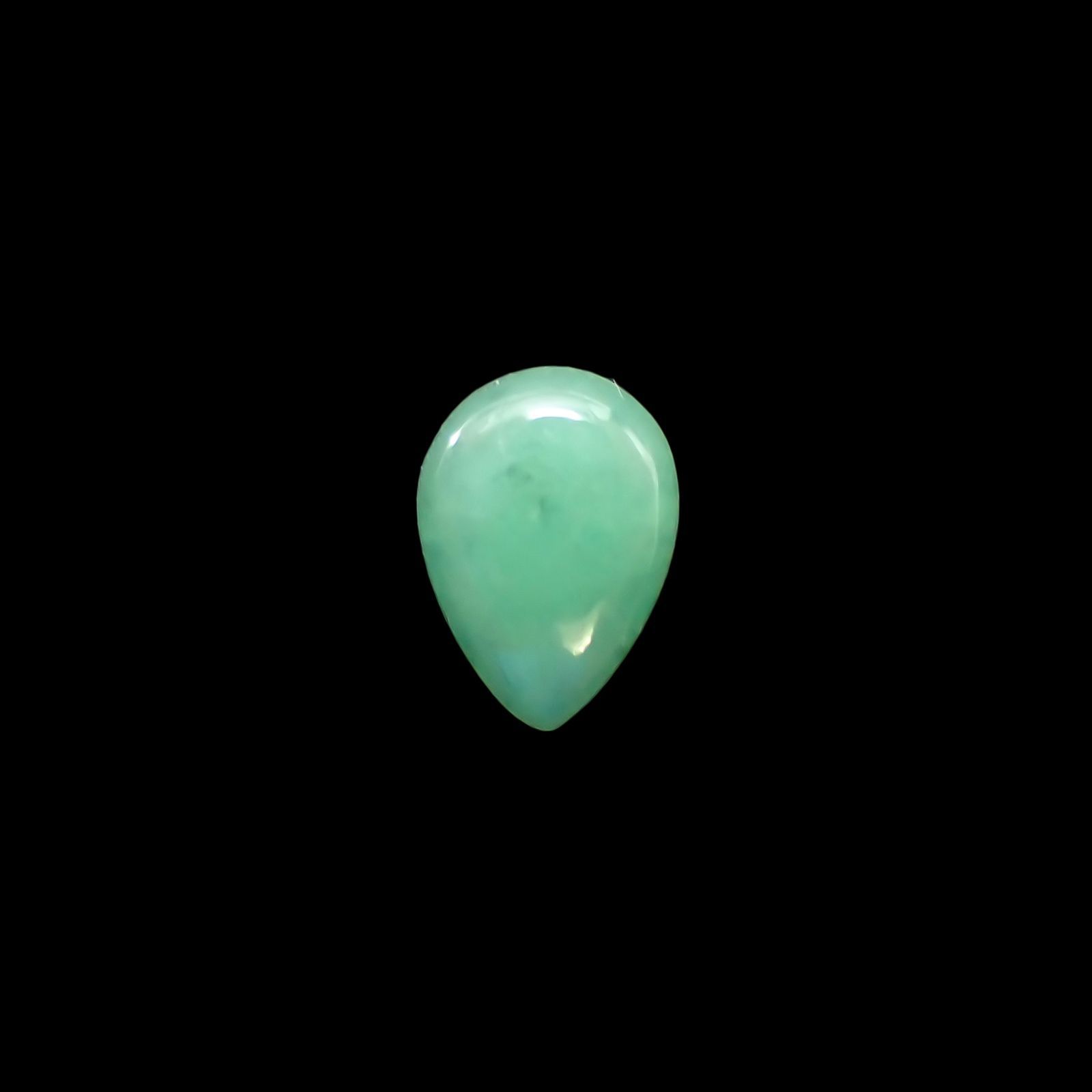 翡翠(宝石名ジェダイト)ビルマ産 0.63ct 識別済[220515810]6.9x4.9mm前後