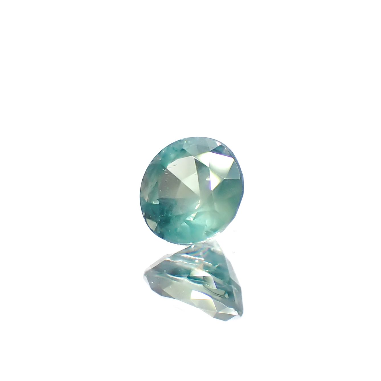 シルキーアレキサンドライト ブラジル・ミナスジェライス州ヘマチタ鉱山産 0.28ct[240929055]3.8x3.8mm前後