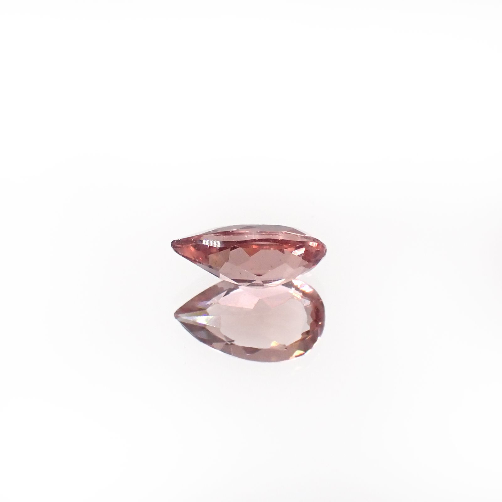 ピンクアパタイト ブラジル産 0.90ct[231224935]8.3x4.9mm前後