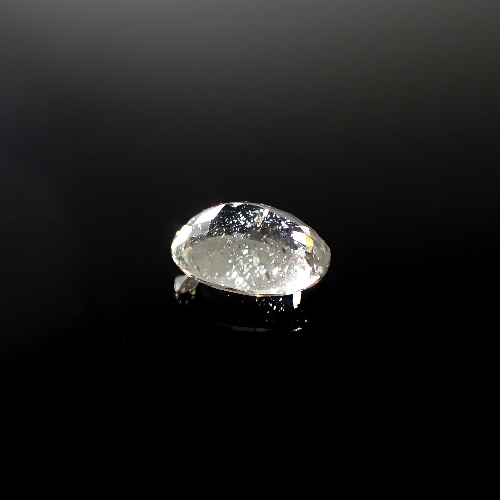 リリーパッドアパタイト フルオレッセンス アフリカ産 1.52ct [241129417]8.1x6.5mm前後