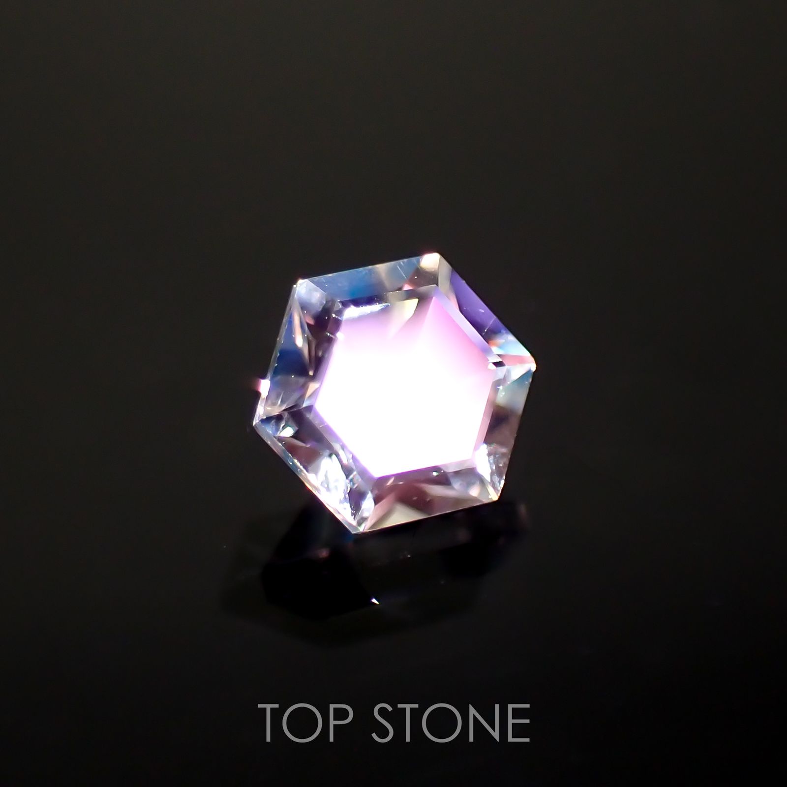 ◇ヘキサゴンカット◇レインボームーンストーン(宝石名ラブラドライト)マダガスカル産 0.29ct 識別済[211113736]3.9x3.9mm前後